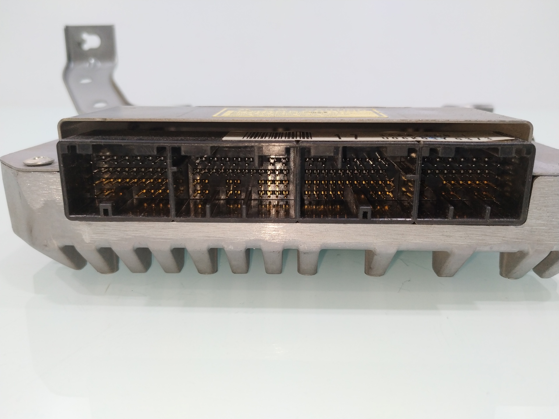 Boîtier moteur uce 1NZEE 8954047100 de Toyota Prius 2003-2009 - pieza usada