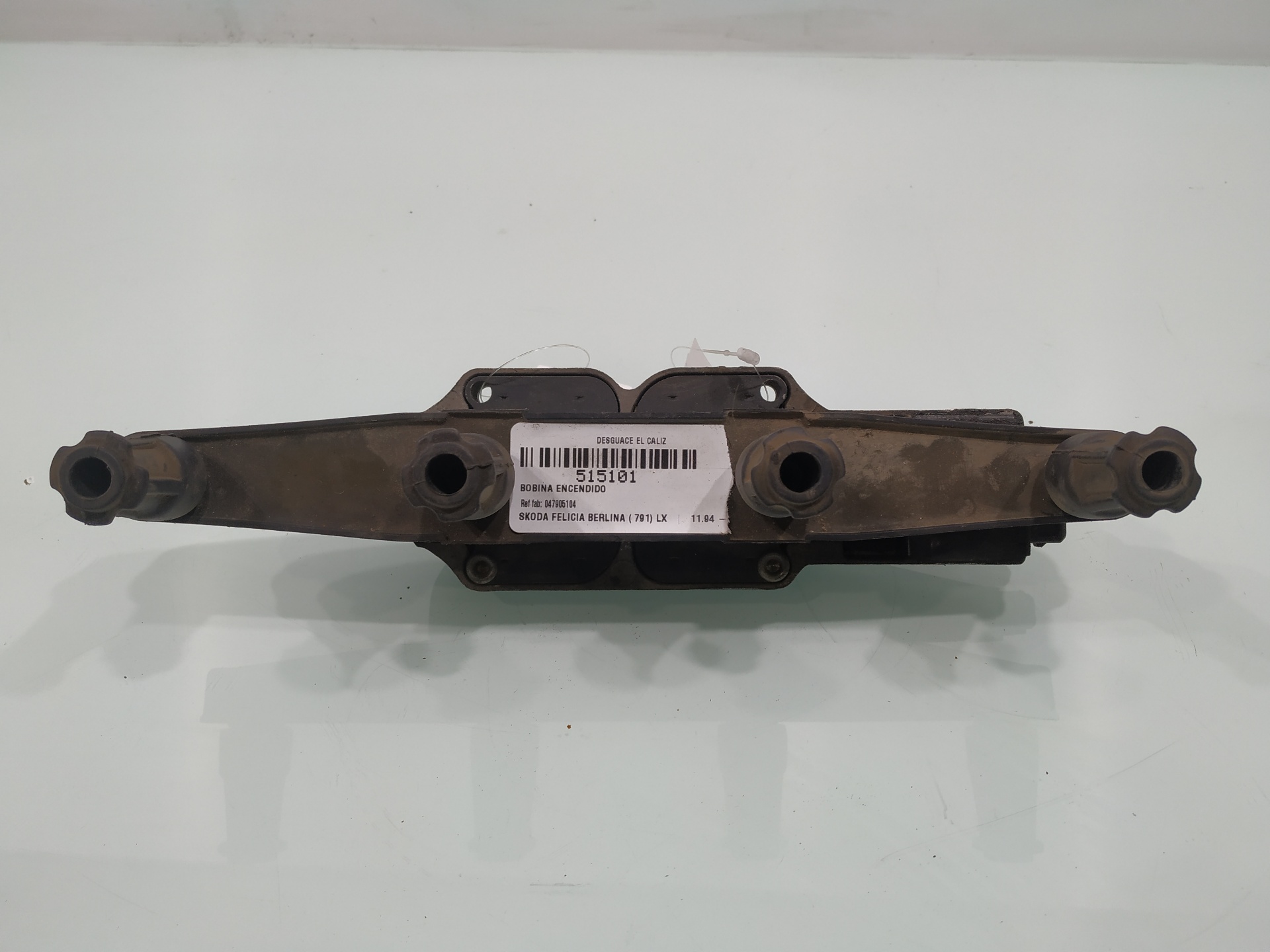 Bobina de encendido 047905104 de Skoda Felicia 1994-1997 - pieza usada