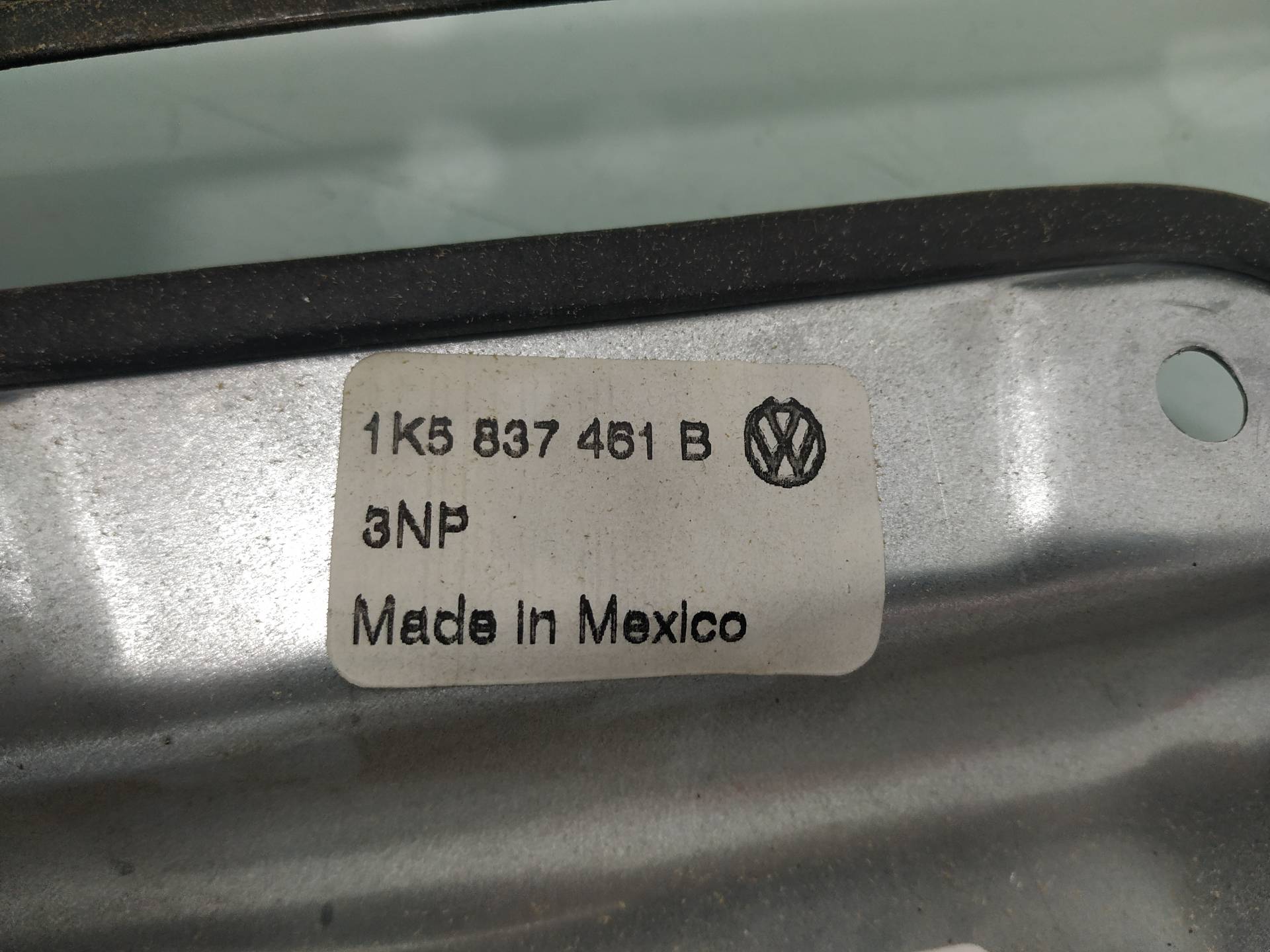 VOLKSWAGEN Jetta 5 generation (2005-2011) Priekinių kairių durų stiklo pakelėjas 1K5837461B 19095493