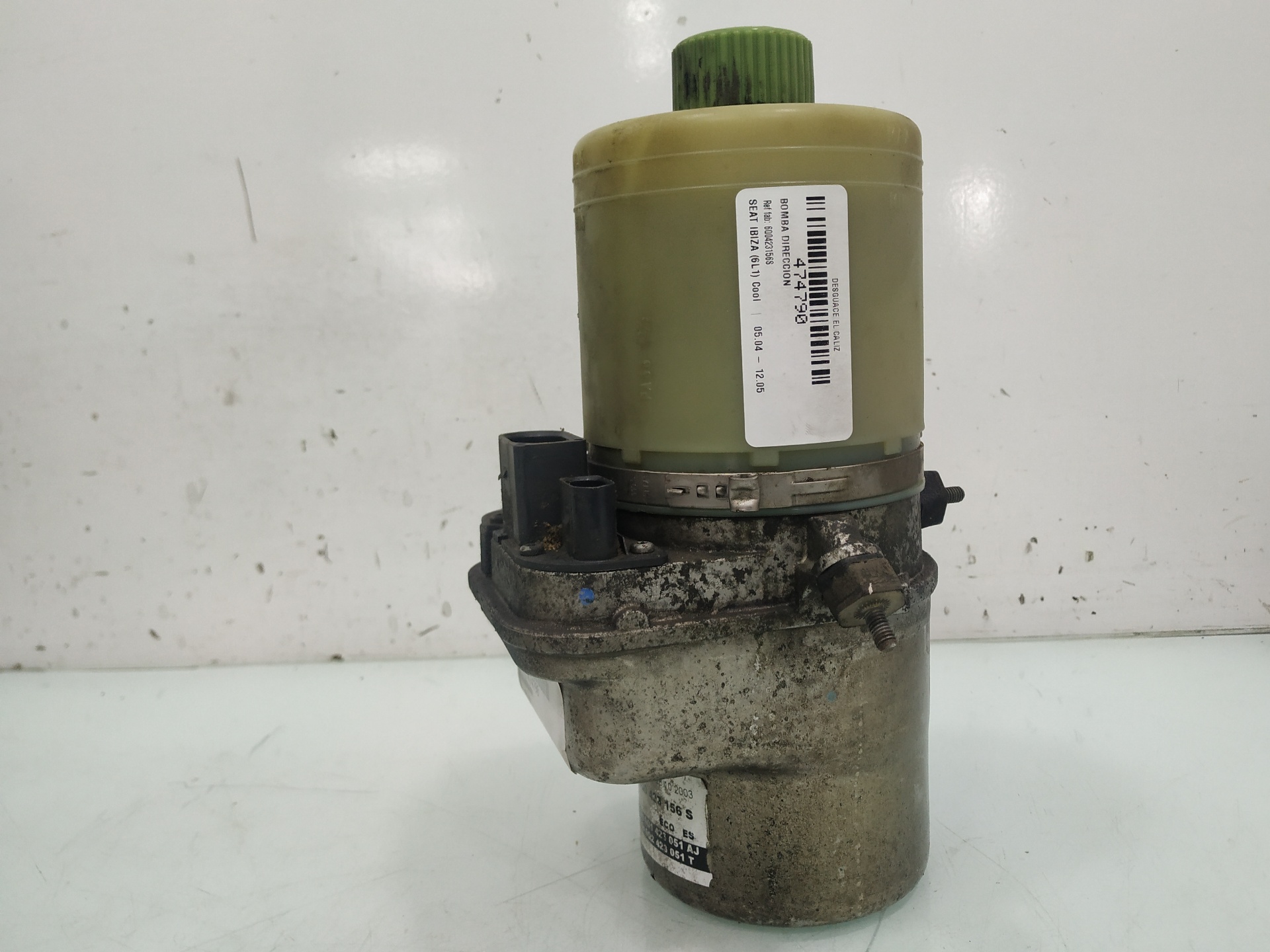 SEAT Ibiza 3 generation (2002-2008) Power Steering Pump 6Q0423156S 24976308