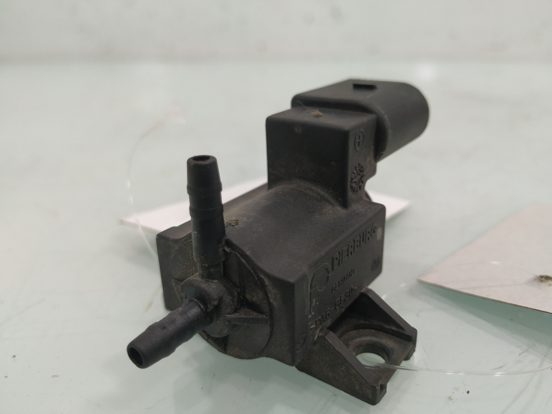 VOLKSWAGEN Passat B6 (2005-2010) Solenoid Valve 037906283D 19208133