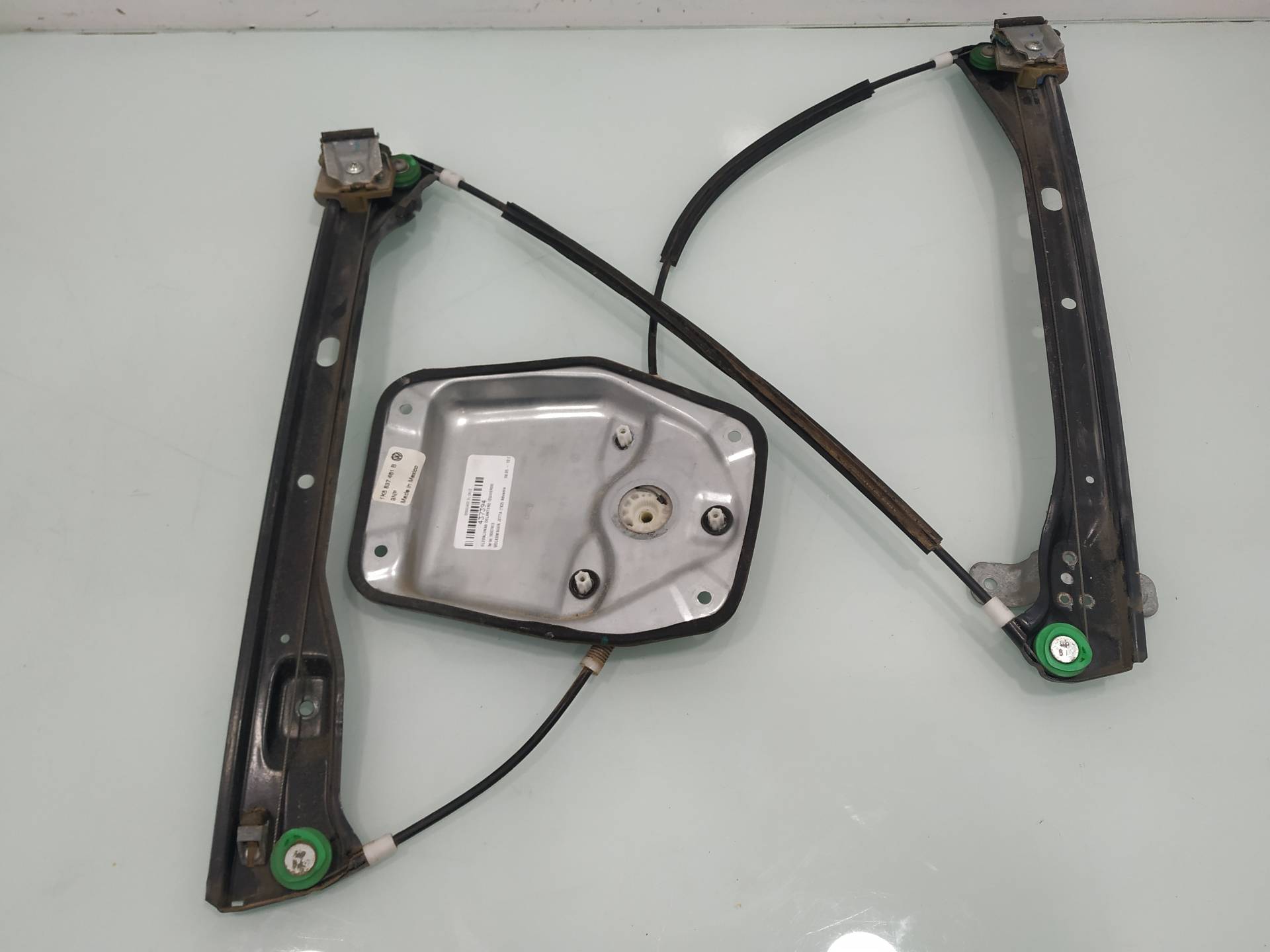 VOLKSWAGEN Jetta 5 generation (2005-2011) Regulator de geam ușă stânga față 1K5837461B 19095493