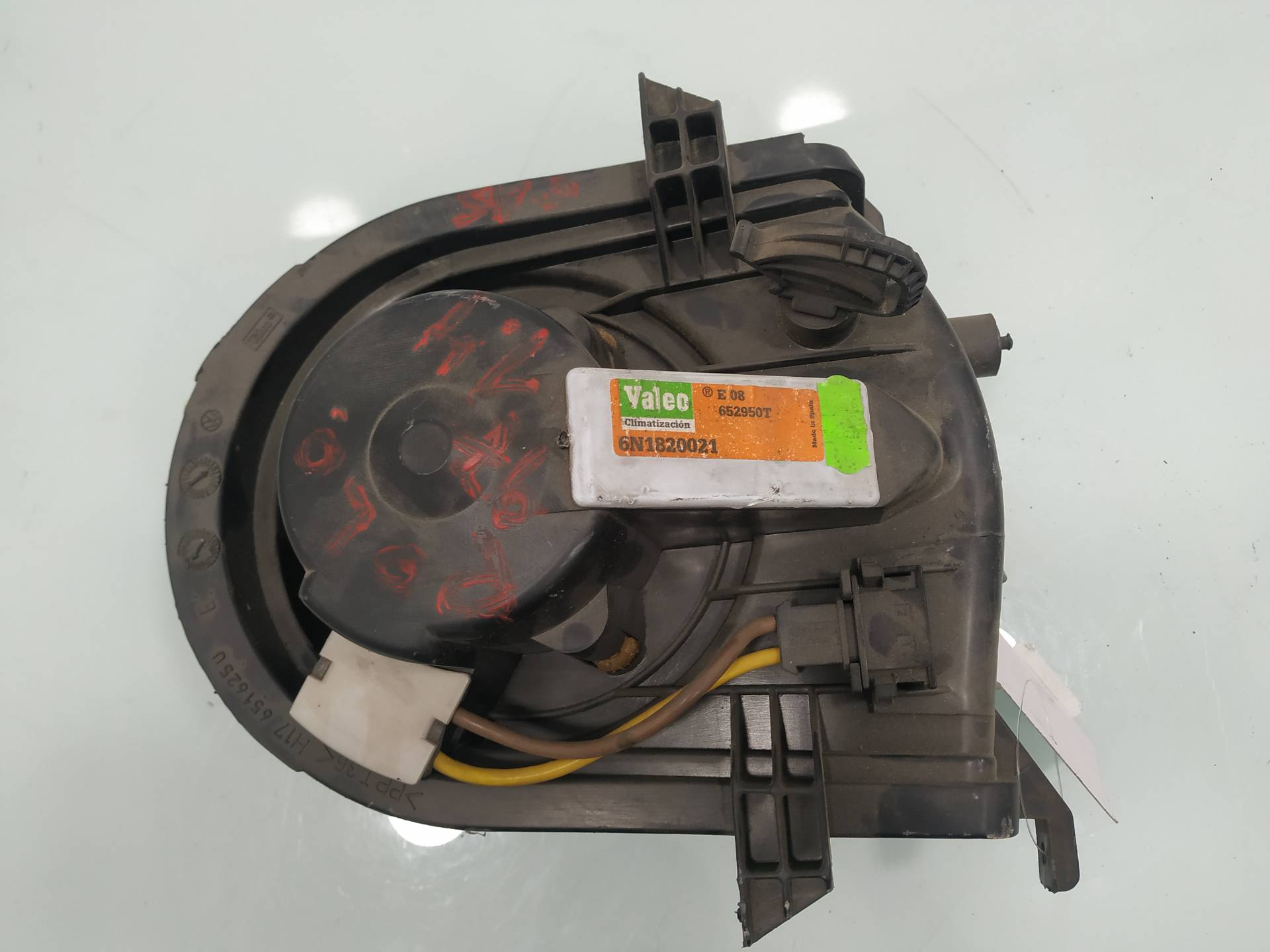 VOLKSWAGEN Polo 3 generation (1994-2002) Heater Blower Fan 6N1820021 19197940