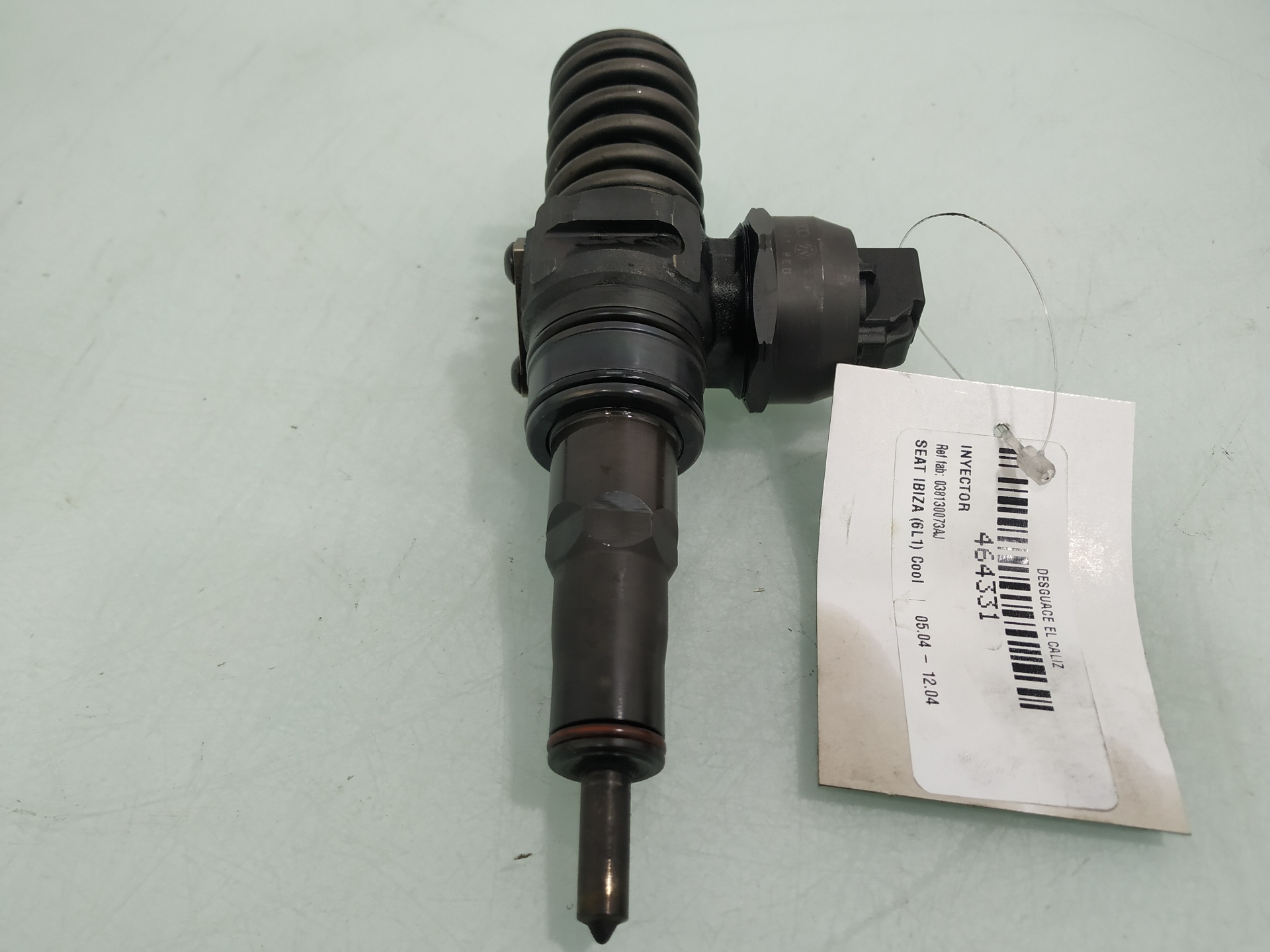 SEAT Cordoba 2 generation (1999-2009) Fuel Injector 038130073AJ 22852700