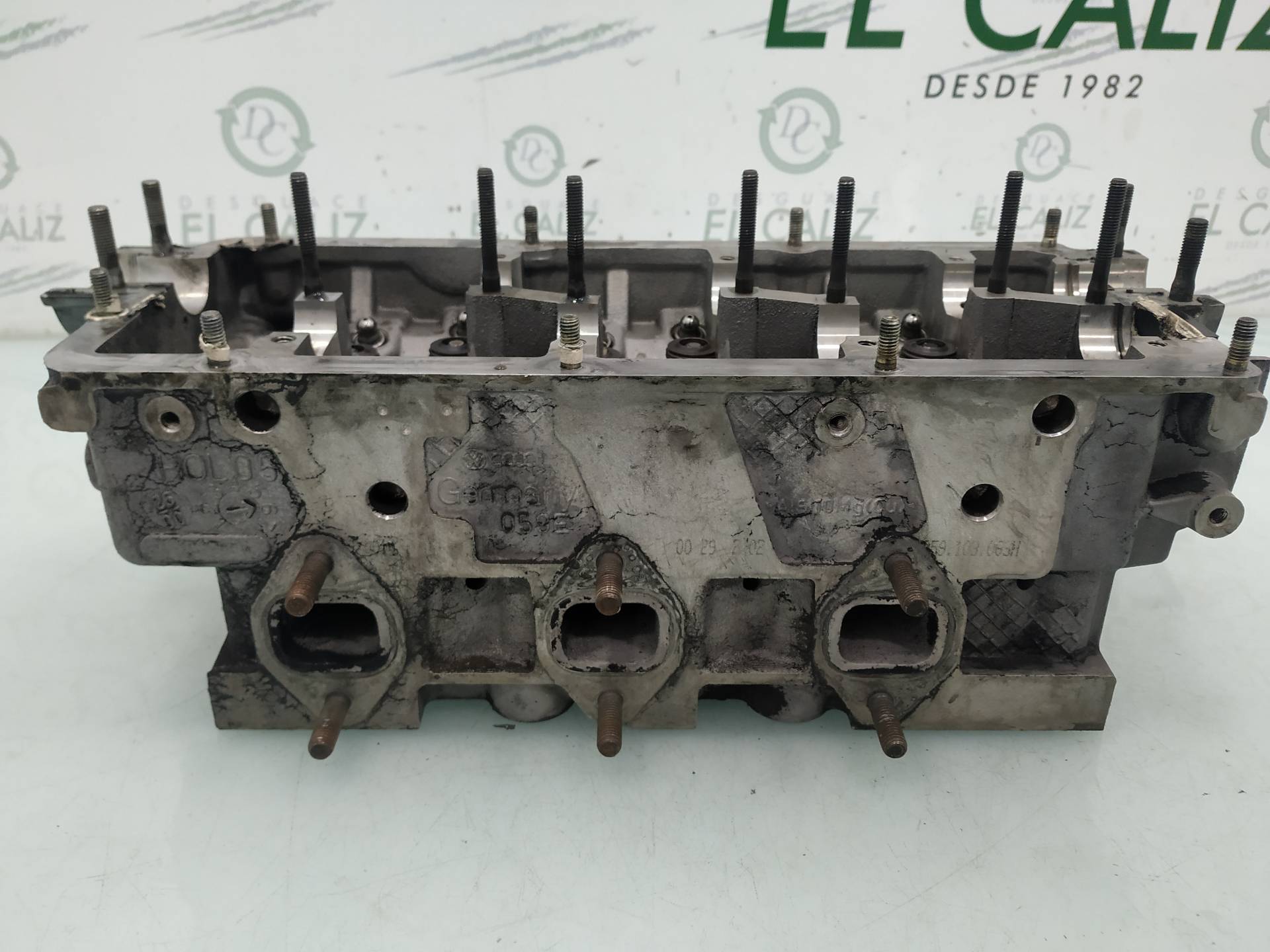 VOLKSWAGEN Passat B5 (1996-2005) Engine Cylinder Head 059E 18952737