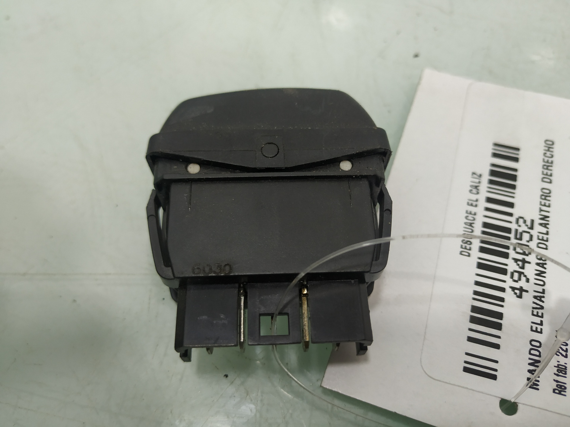 Mando elevalunas delantero derecho 9HX 22681 de Citroen Xsara 2004-0 - pieza usada