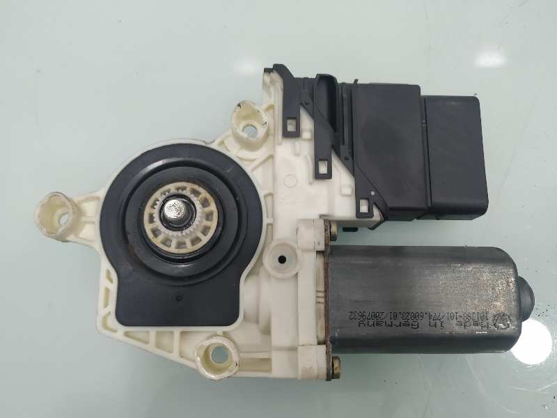 SEAT Toledo 2 generation (1999-2006) Front Right Door Window Control Motor 9776101438203 18906787