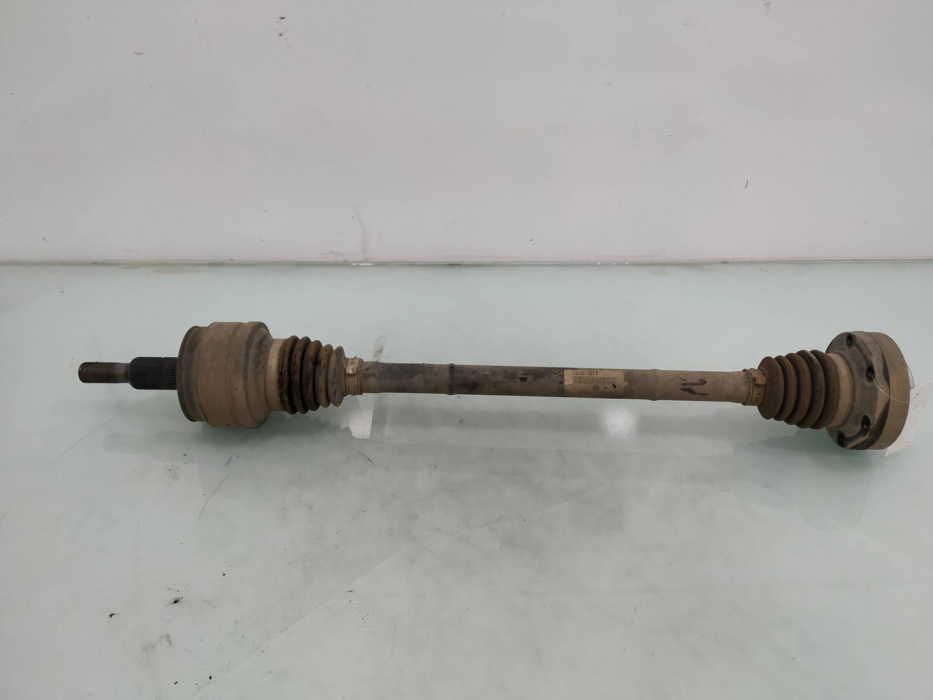 VOLKSWAGEN Touareg 1 generation (2002-2010) Arbre de transmission arrière gauche 7L6501201B 19018377