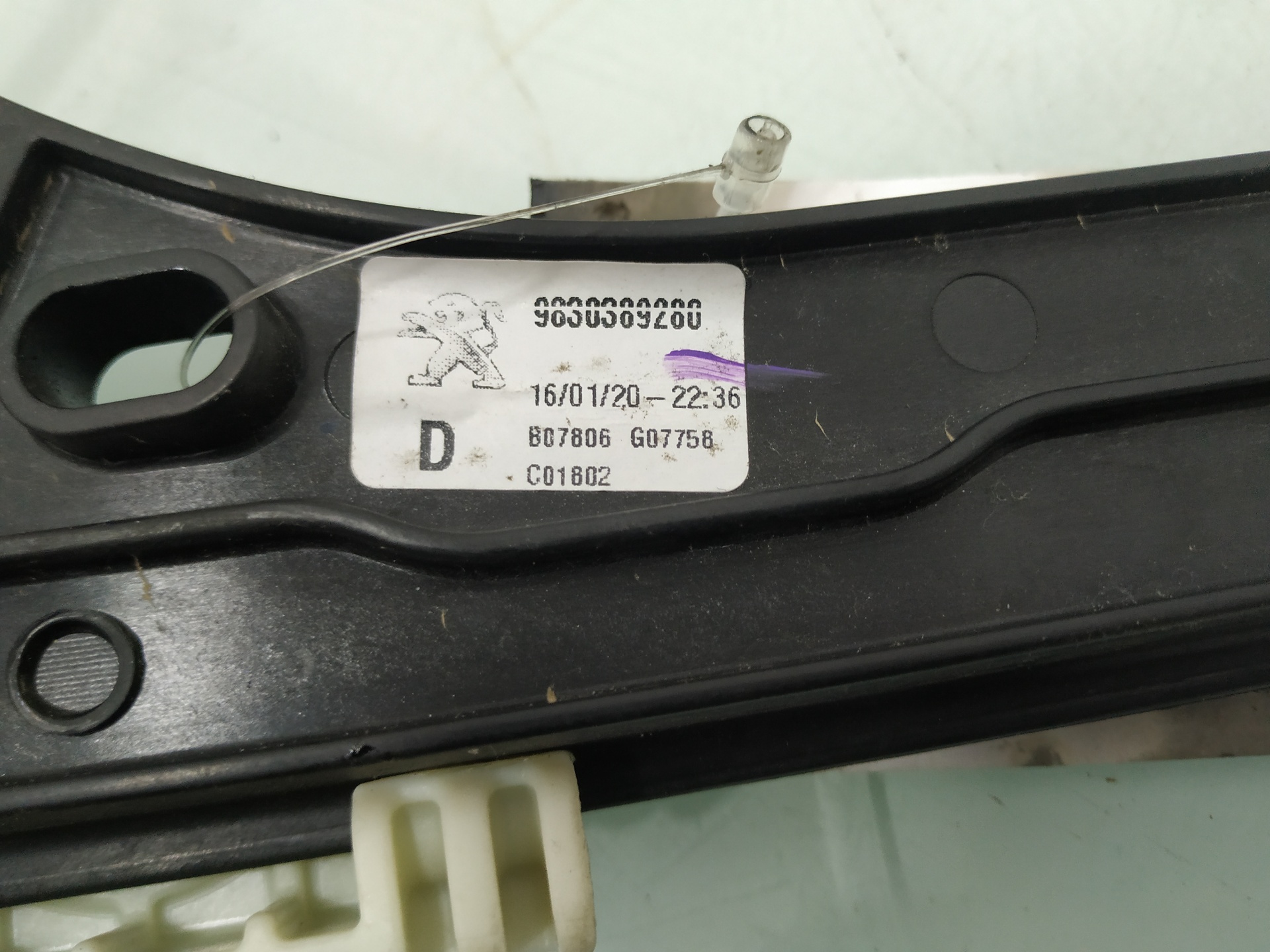 PEUGEOT Front Right Door Window Regulator 9830389280 24921213