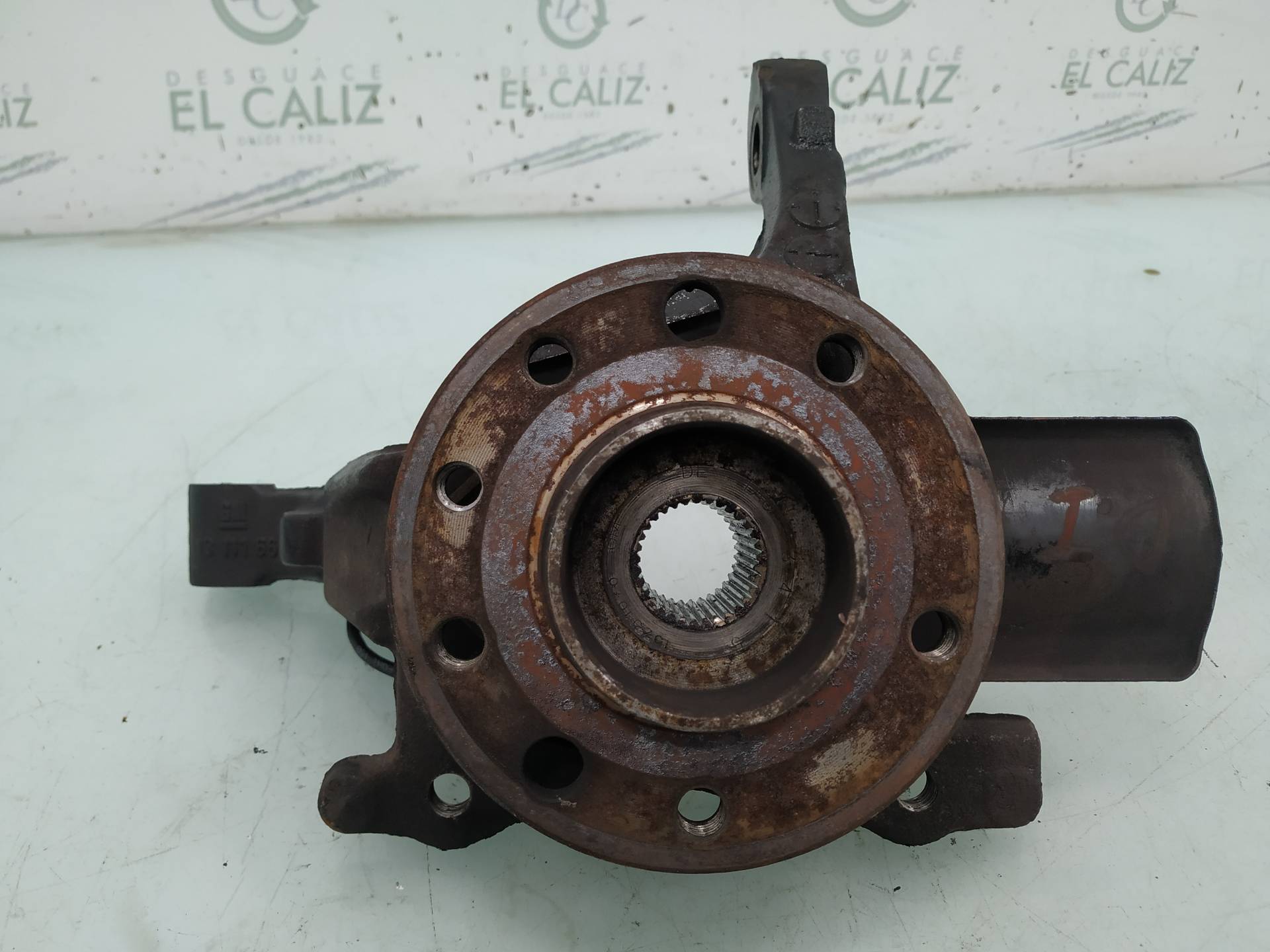 OPEL Astra H (2004-2014) Ступица передняя левая 13156037 18973707