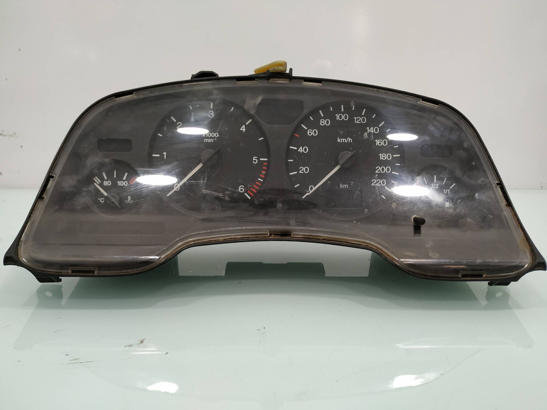 OPEL Corsa B (1993-2000) Instrumentu panelis/spidometrs 09228757 19073172