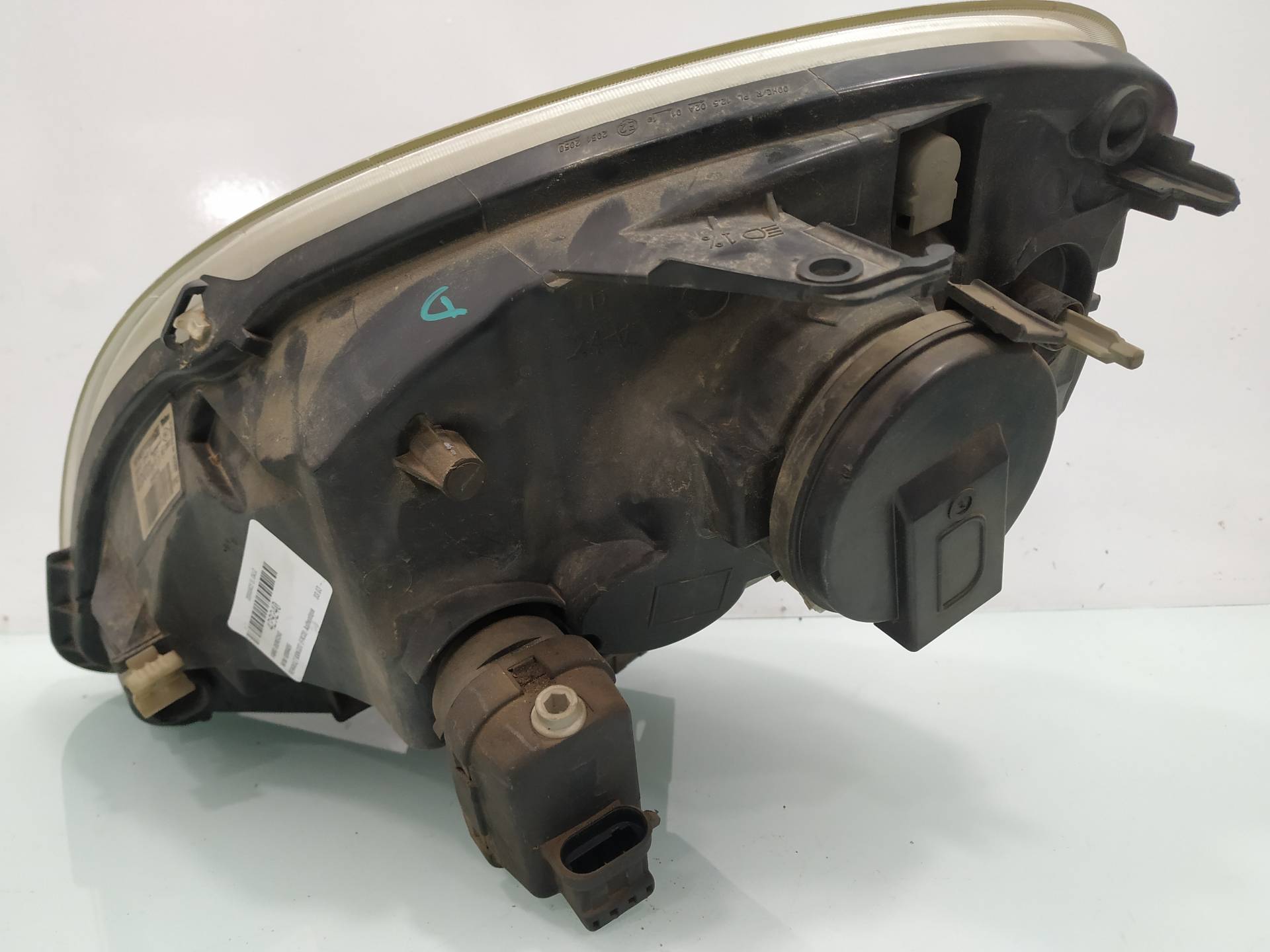 Faro derecho K9K714 8200444260 de Renault Kangoo 2003-0 con 196589 km - pieza usada