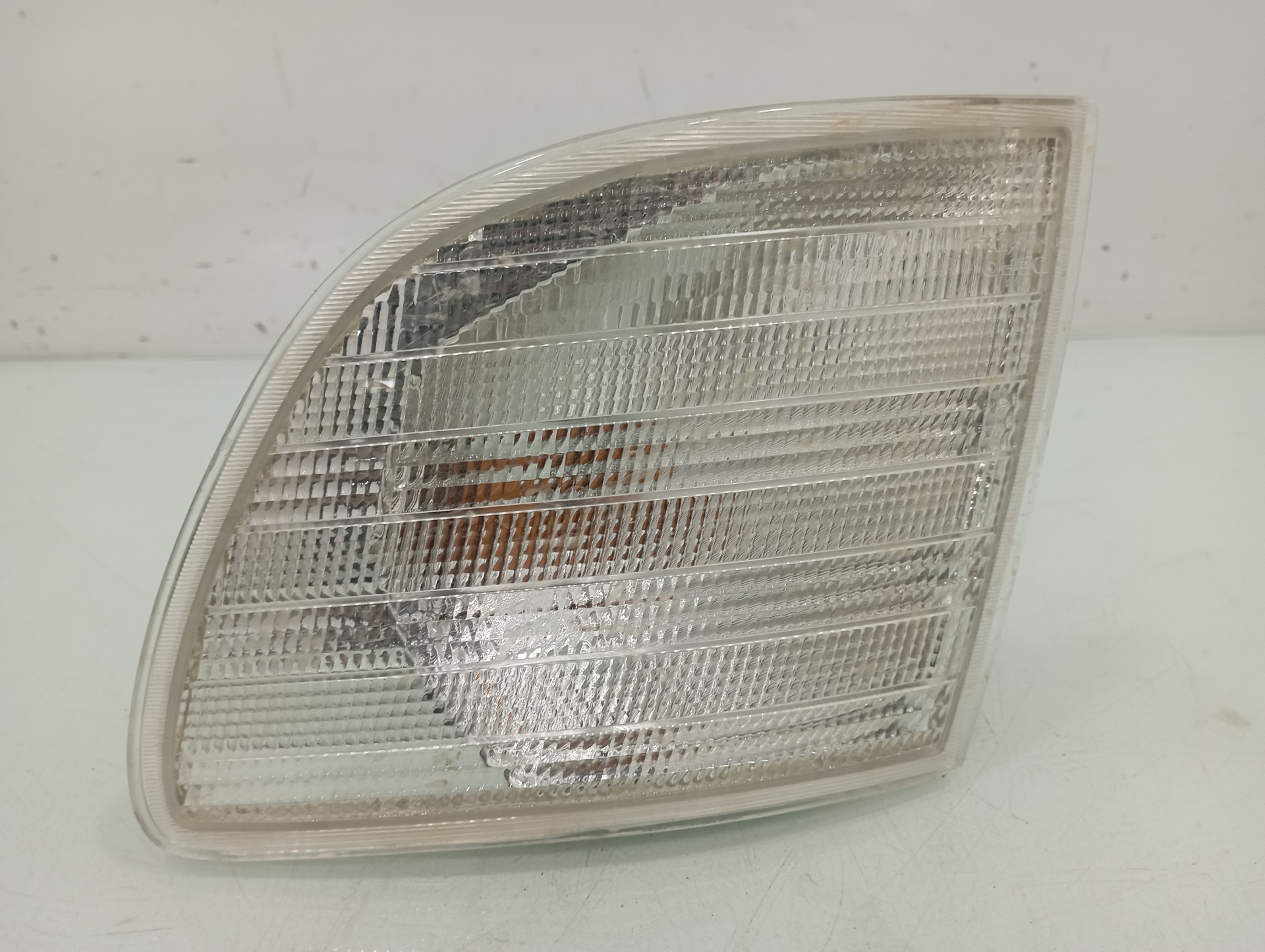 MERCEDES-BENZ Vito W638 (1996-2003) Indicator semnalizare stânga față 04705446 19207047