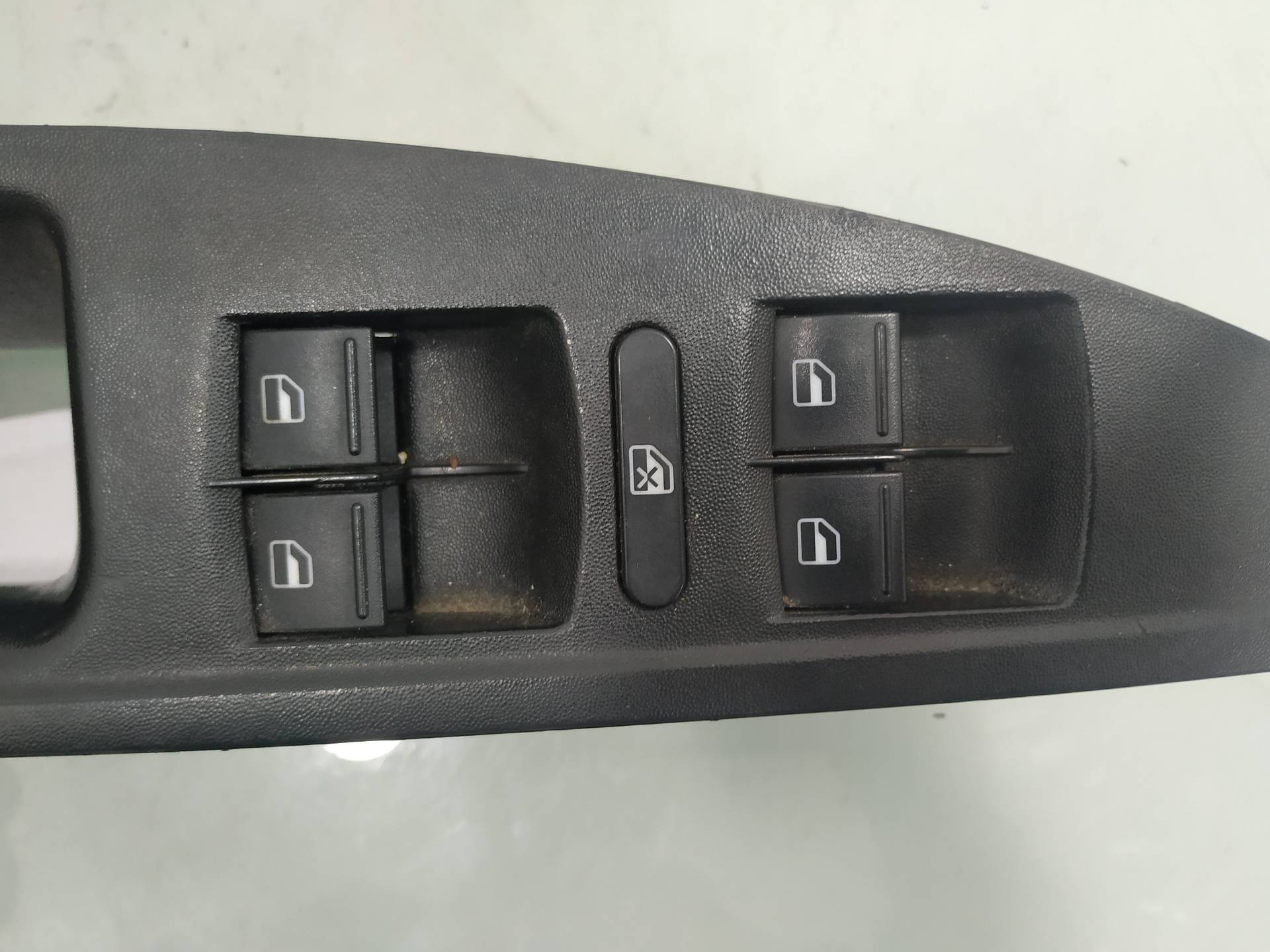 SEAT Toledo 3 generation (2004-2010) Priekinių kairių durų langų pakėlimo mygtukai 1K4959857C 19178233