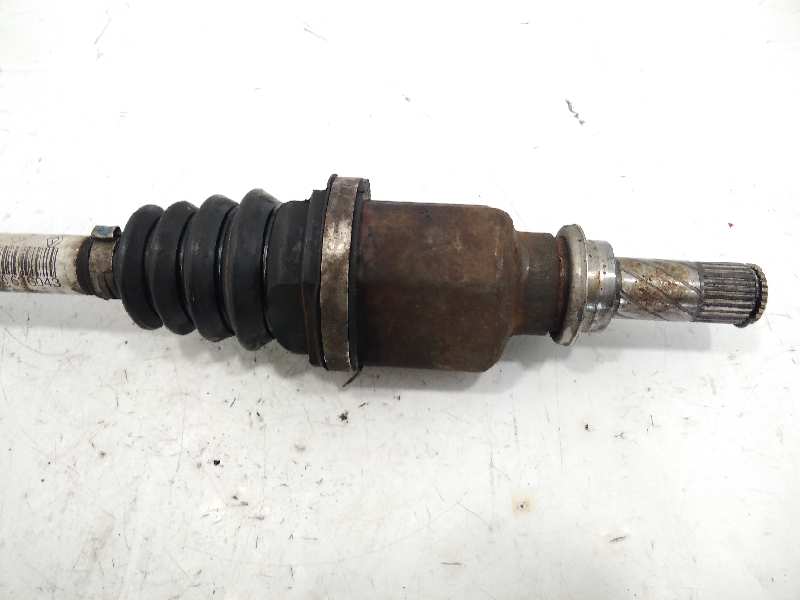 RENAULT Megane 3 generation (2008-2020) Front Left Driveshaft 8200626043 18829931