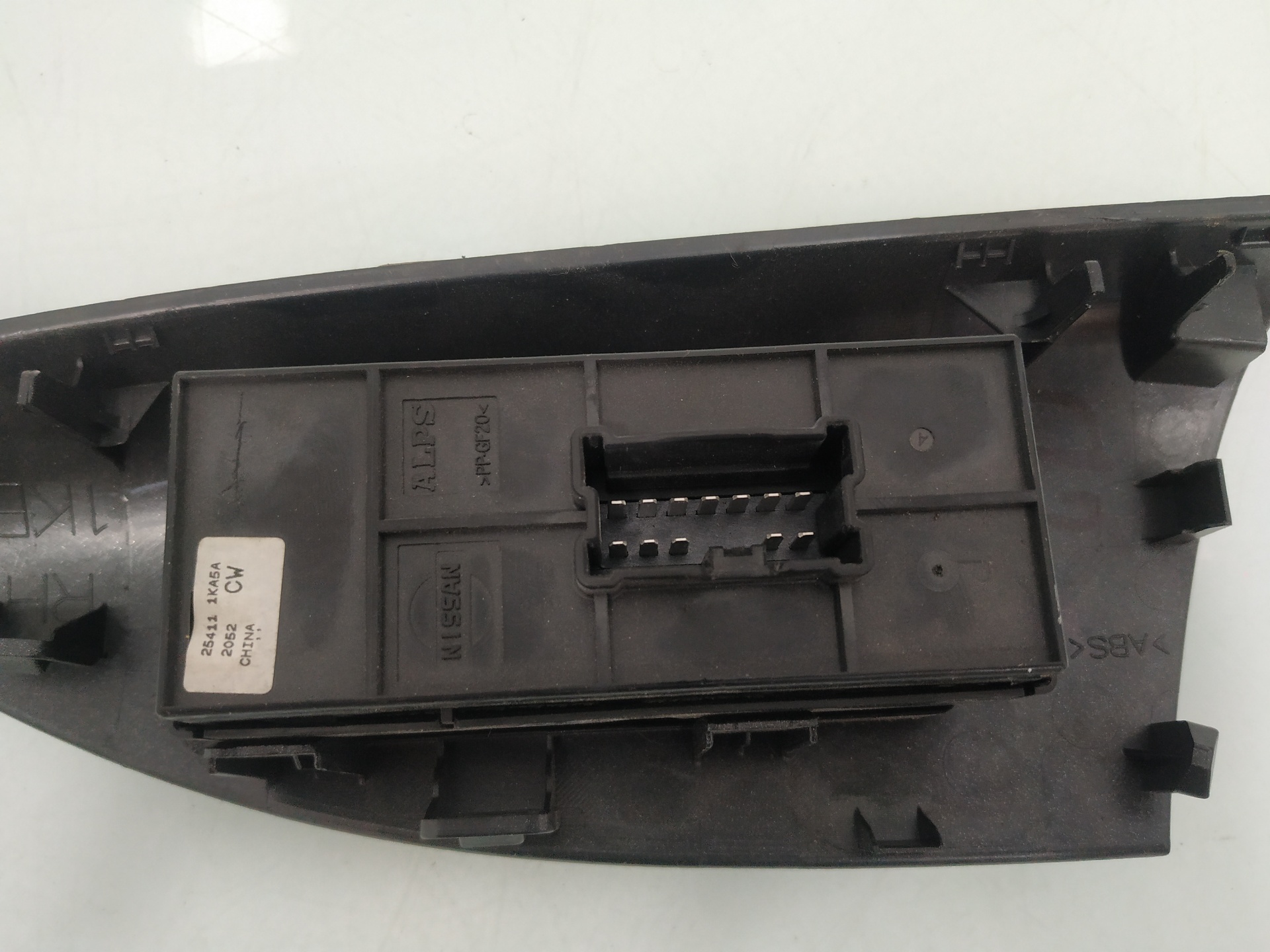 NISSAN Juke YF15 (2010-2020) Кнопка стеклоподъемника передней правой двери 254111KA5A 21068662