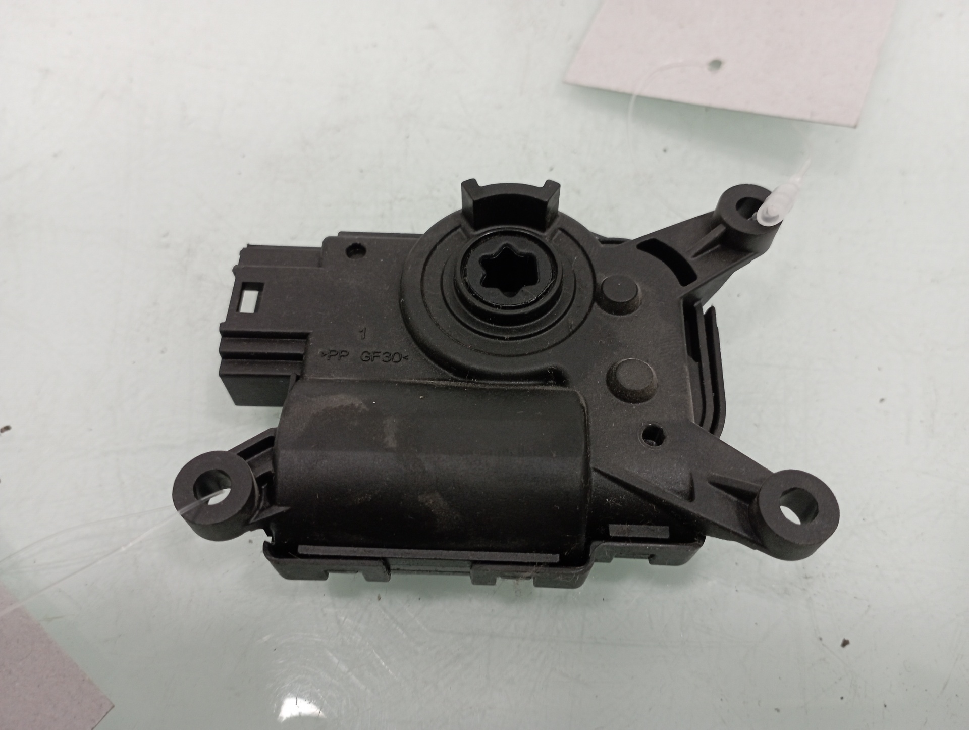 SKODA Karoq 1 generation (2017-2024) Moteur de soupape de débit d'air de climatiseur 2Q0907511F 24915244