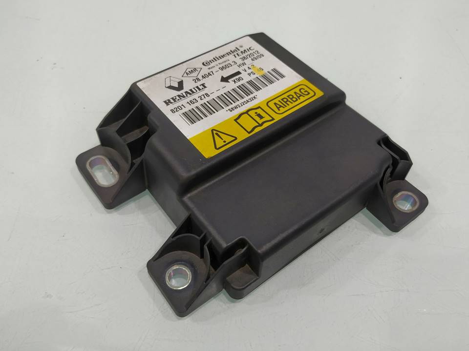 Boîtier air bag 8201163278 de Dacia Sandero (bs_) 2010-2013 con 198000 km
