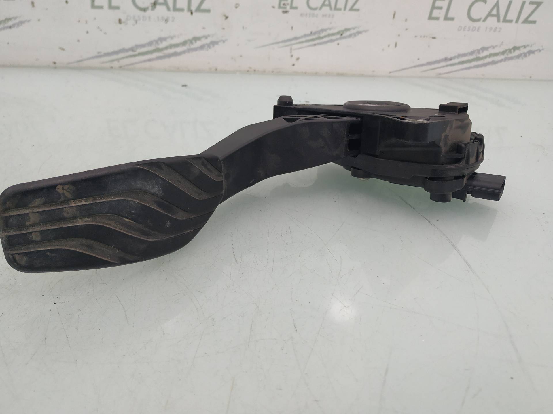 NISSAN Qashqai 2 generation (2013-2023) Akseleratoriaus (gazo) pedalas 180024BA0B 18953478