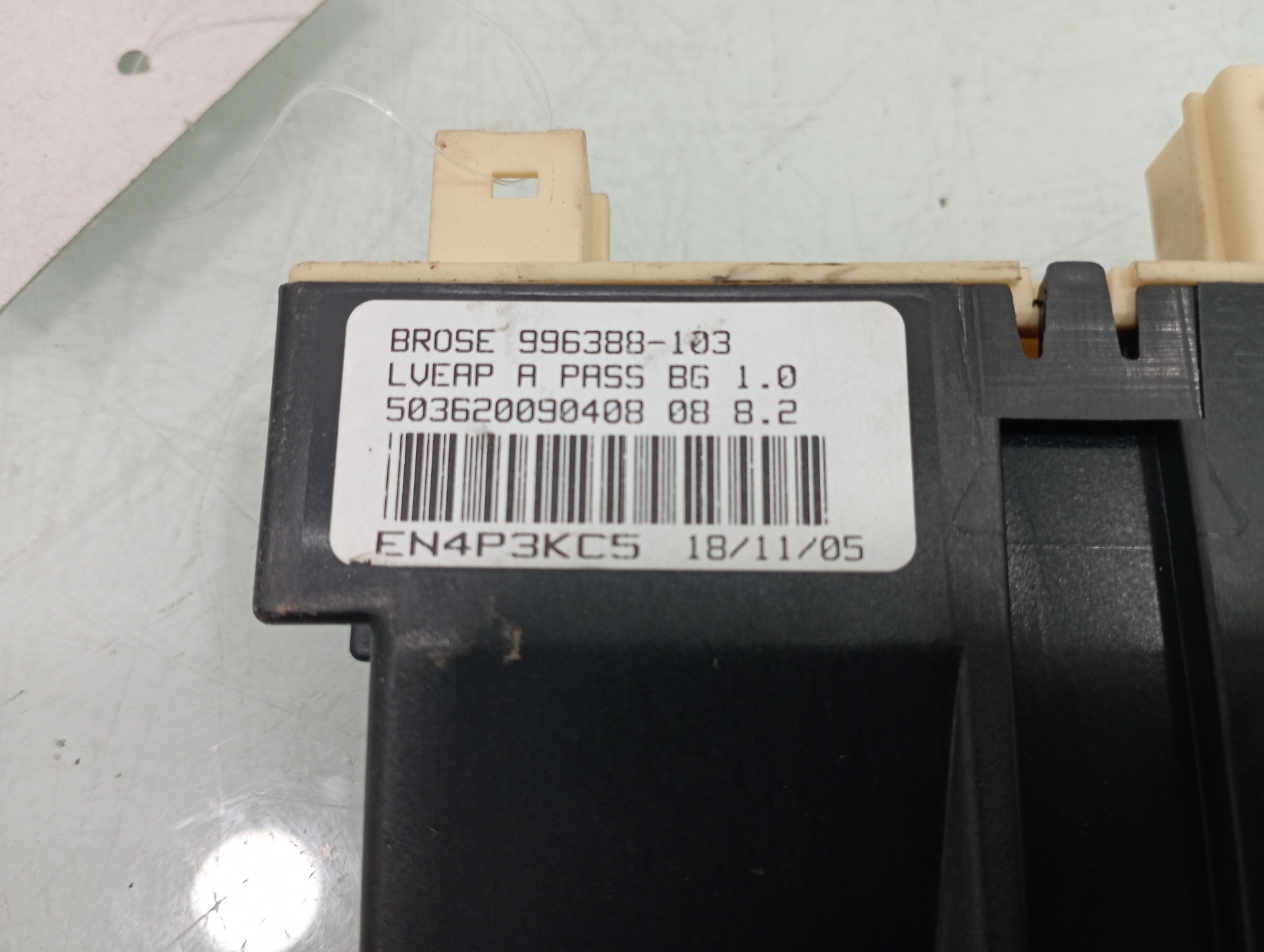 PEUGEOT 307 1 generation (2001-2008) Front Right Door Window Control Motor 996388103 19144826