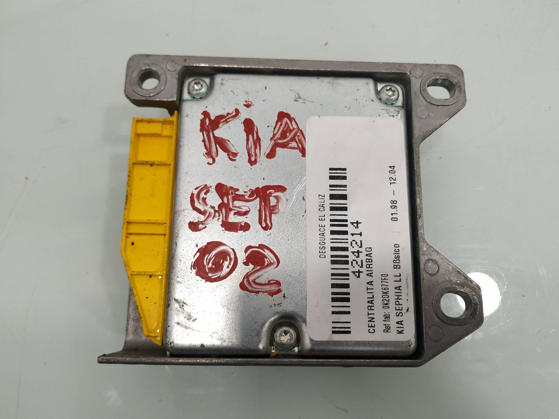 KIA Sephia 1 generation (1992-1998) SRS kontrollenhet 0K2DK677F0 24911412