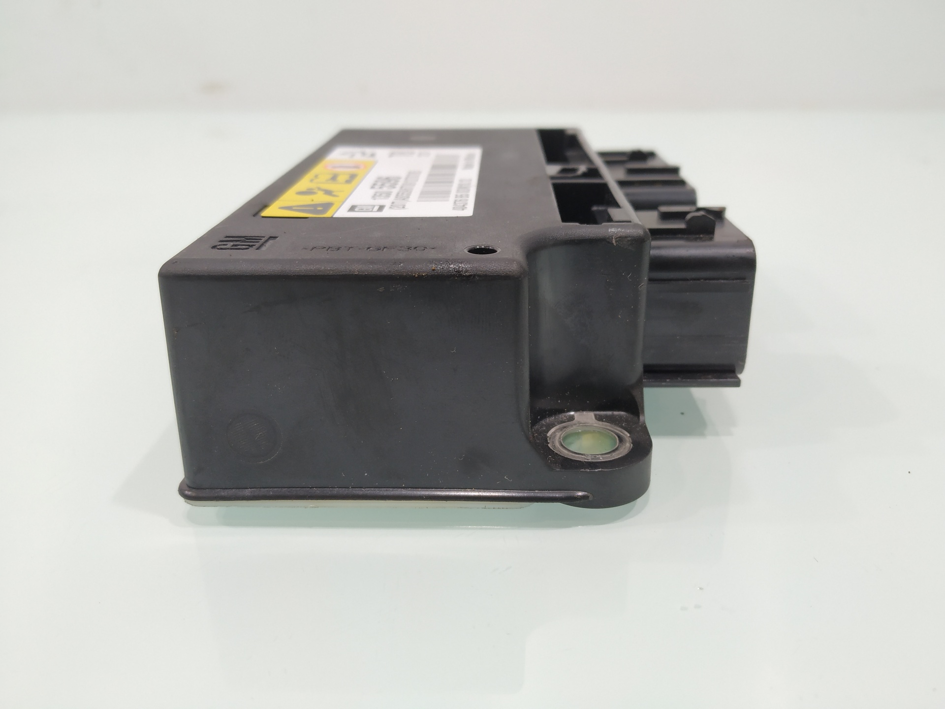 Centralita airbag A20DTH 13505596 de Opel Insignia a sports tourer (g09) 2008-2012 - pieza usada
