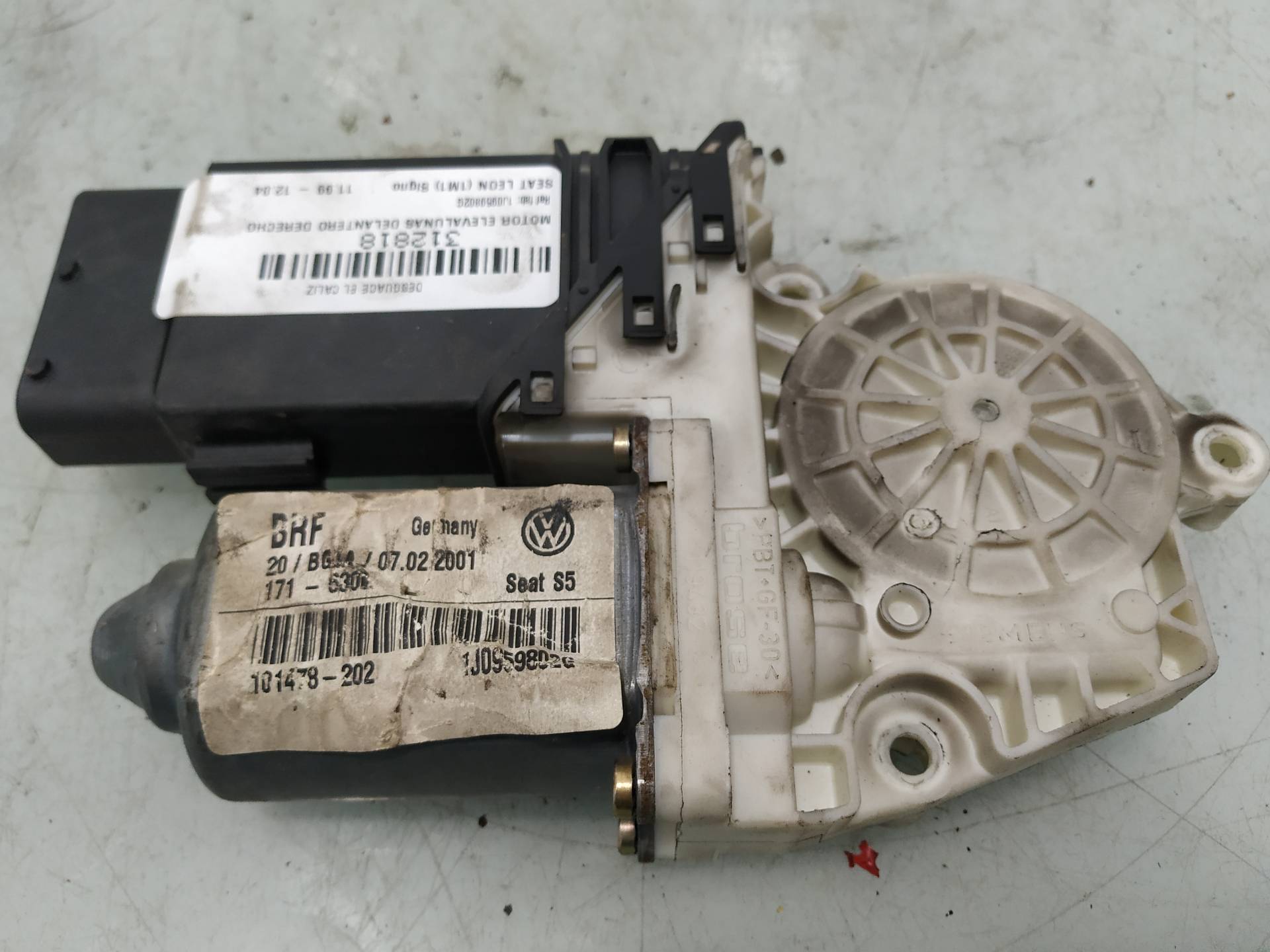 SEAT Leon 1 generation (1999-2005) Motor de control geam ușă dreapta față 1J0959802G 18997798