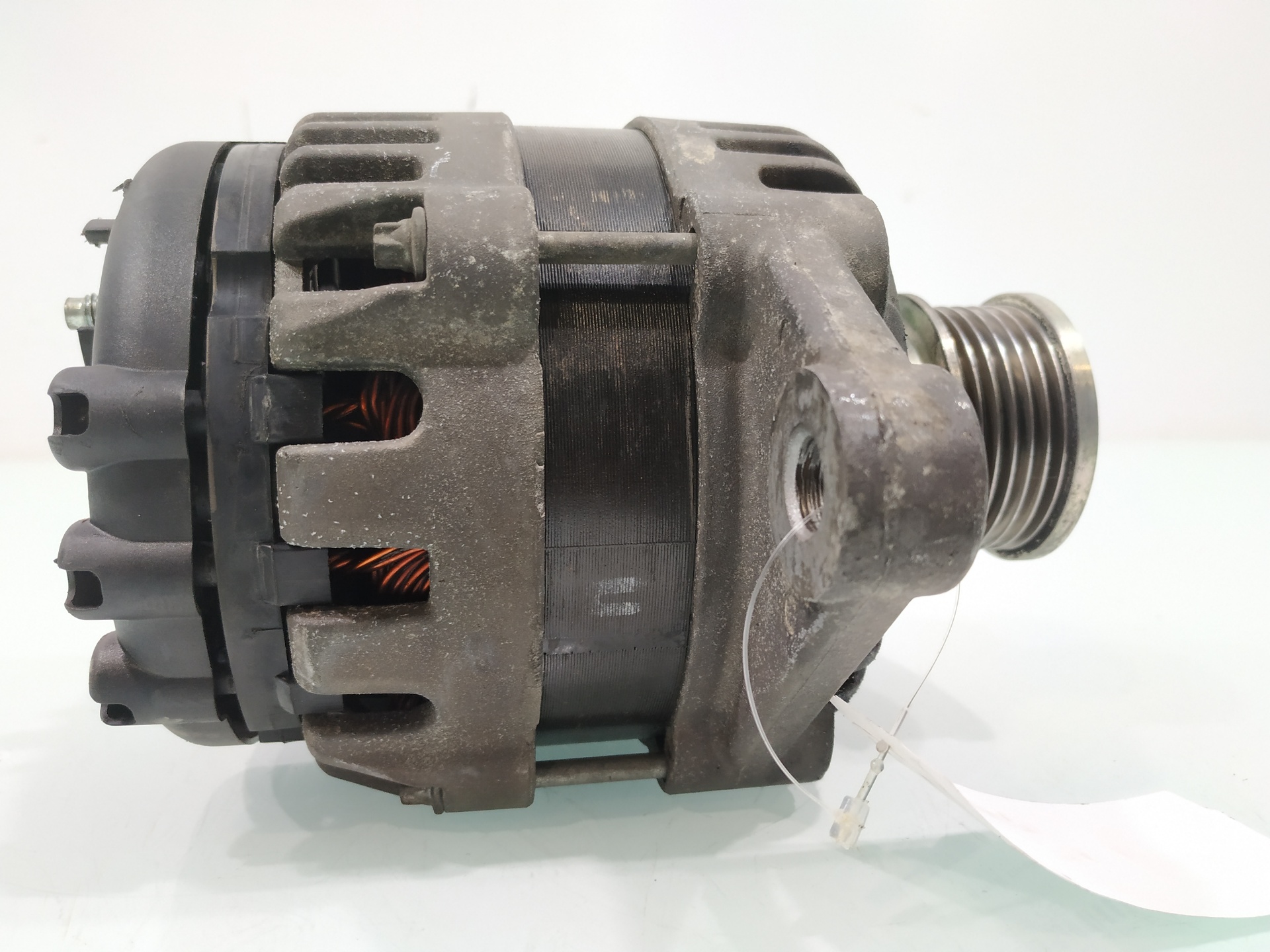 Generator A20DTH 13502583 de Opel Insignia a sports tourer (g09) 2008-2012 - pieza usada