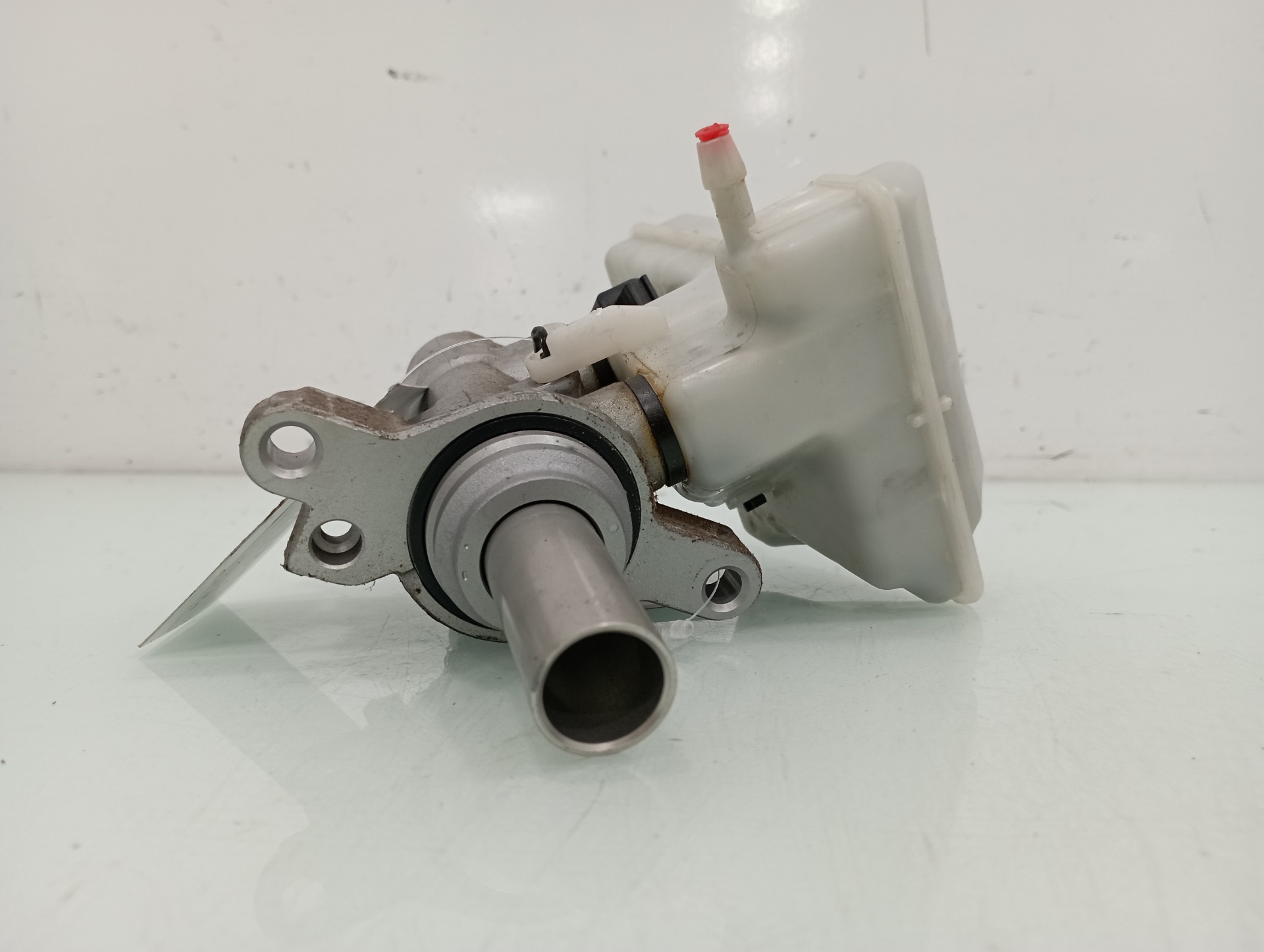 SKODA Karoq 1 generation (2017-2024) Brake Cylinder 5Q1611301D 24915315