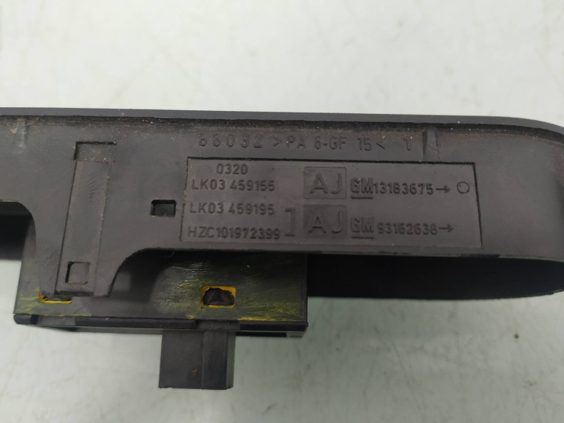 OPEL Astra J (2009-2020) Front Right Door Window Switch 13183675 19153336