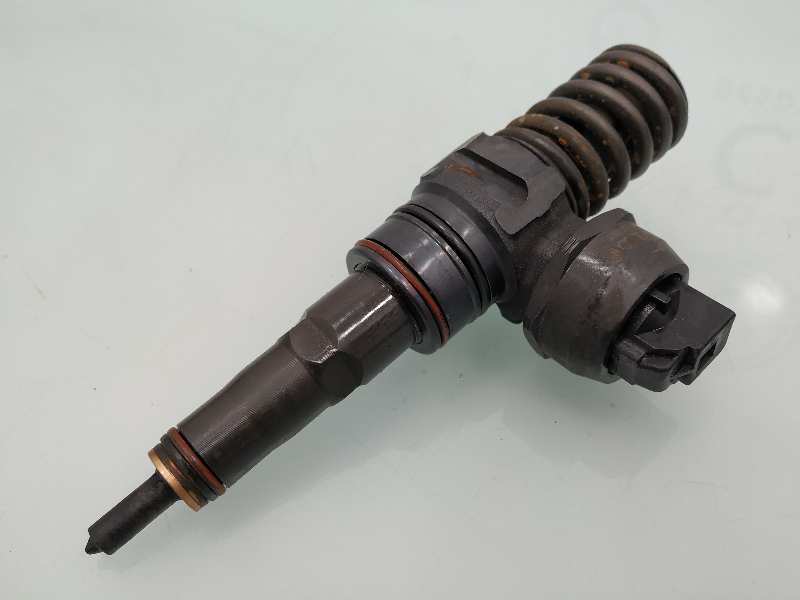 VOLKSWAGEN Transporter T5 (2003-2015) Fuel Injector 038130073AN 18881265