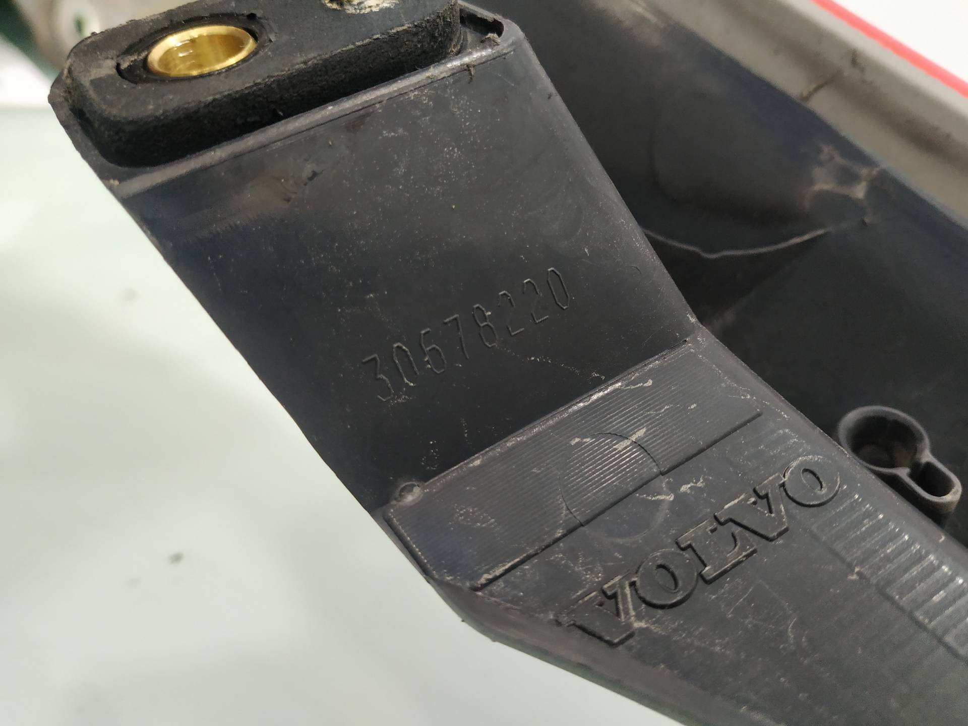 VOLVO XC90 1 generation (2002-2014) Rear Left Taillight 30678220 19197005