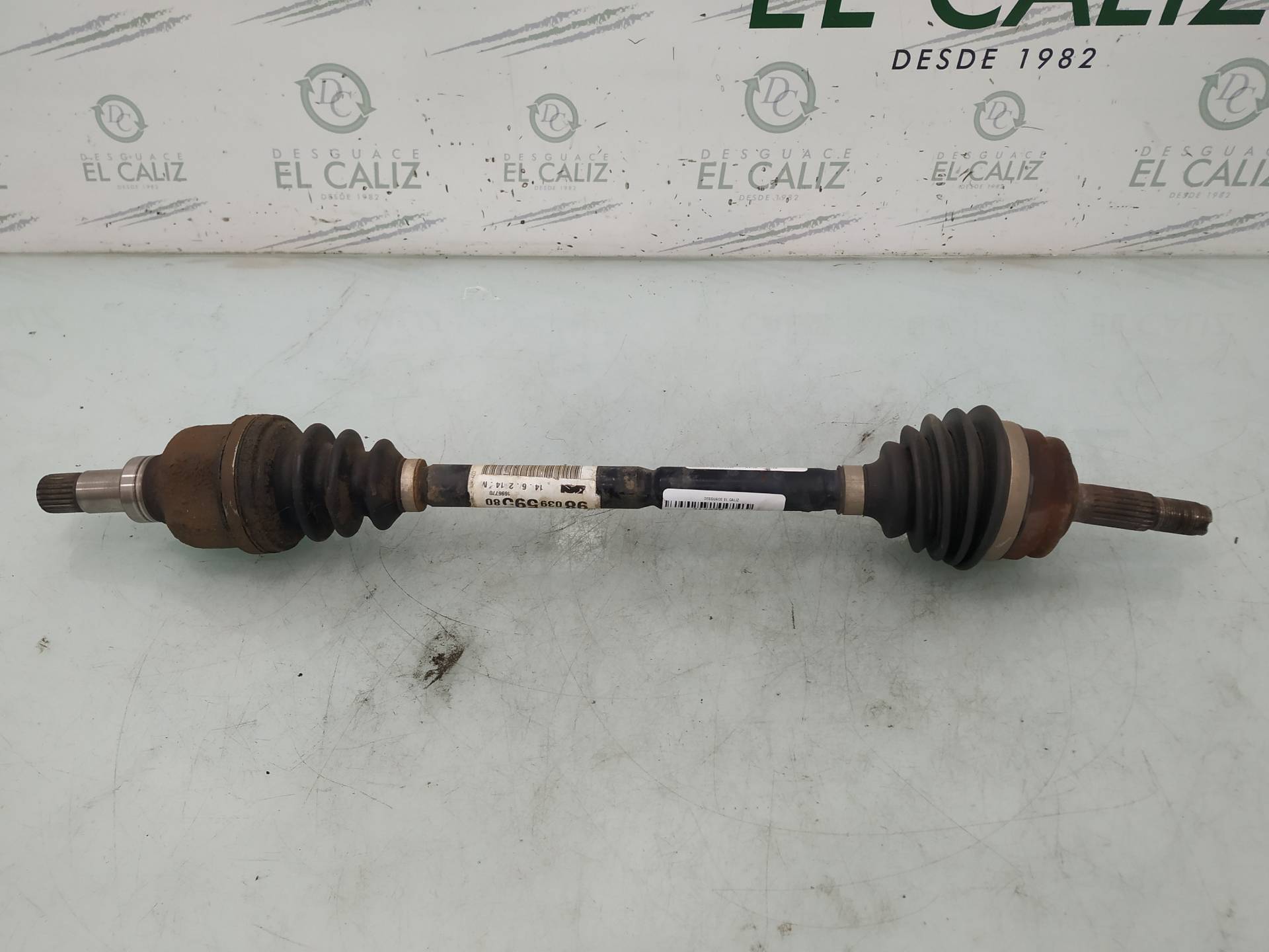 PEUGEOT 208 Peugeot 208 (2012-2015) Front Left Driveshaft 18995895