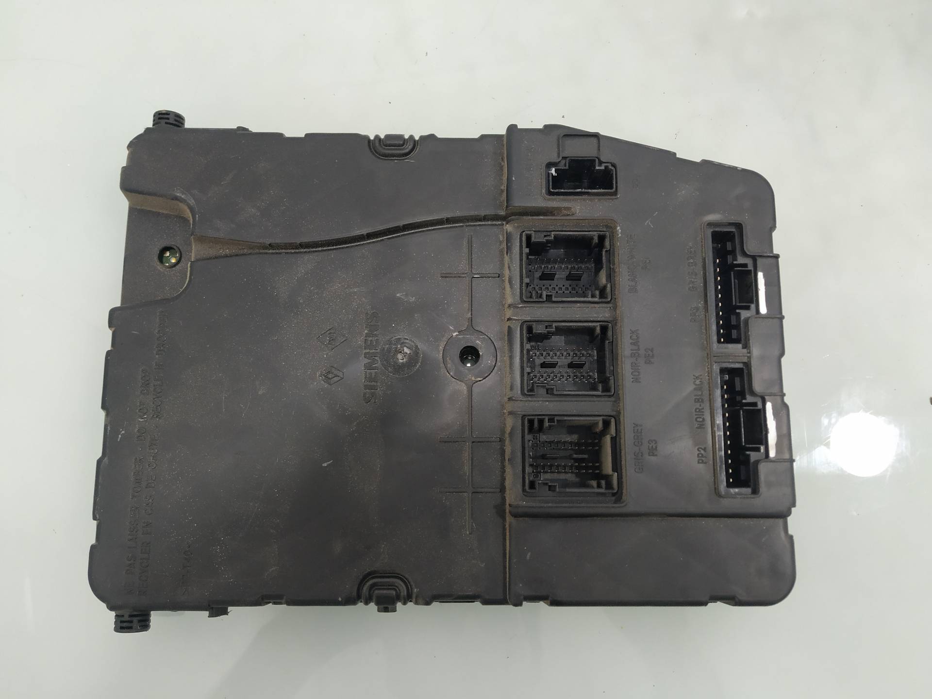 RENAULT Scenic 2 generation (2003-2010) Блок предохранителей 8200306434 19016153