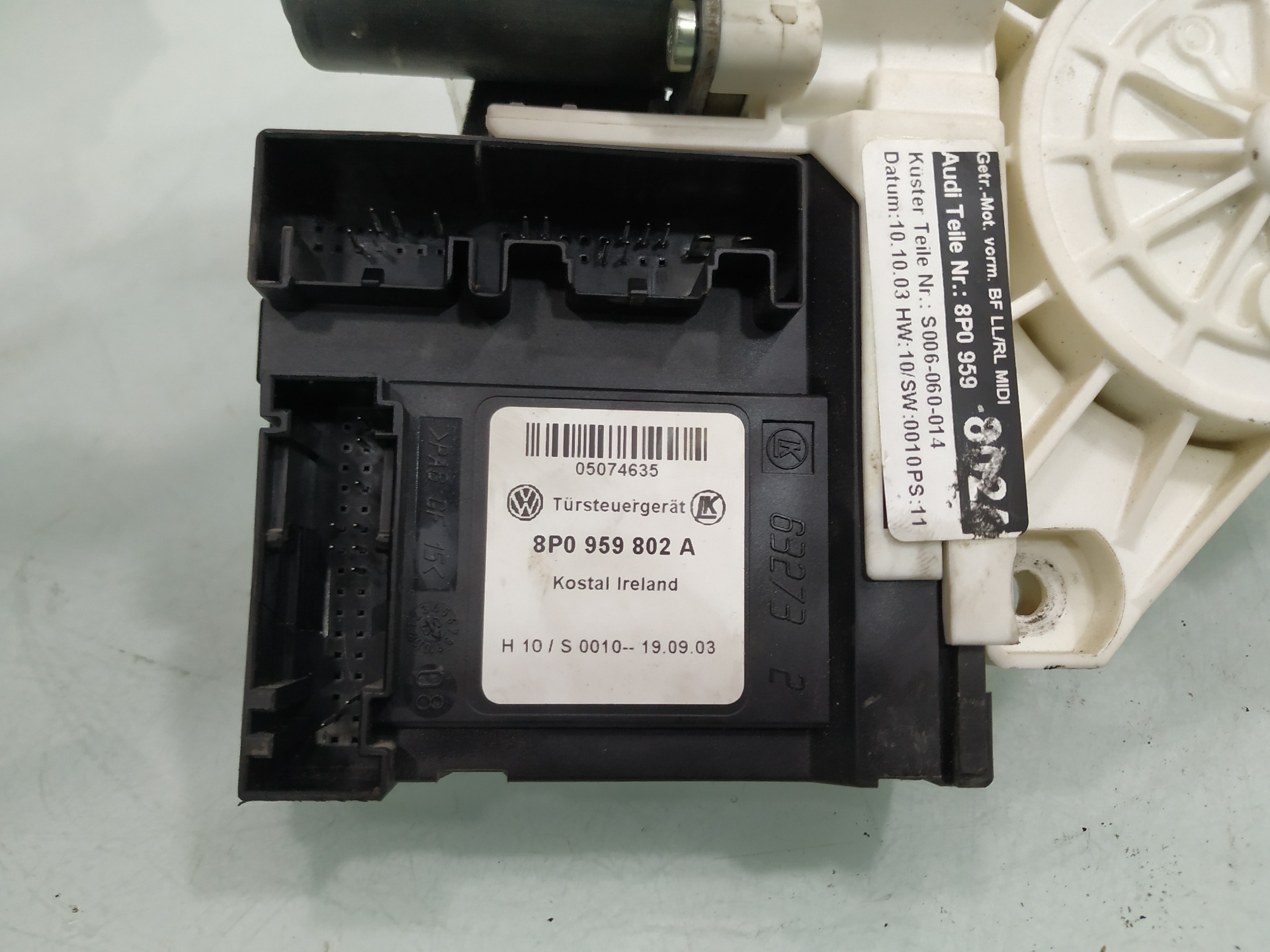 AUDI A2 8Z (1999-2005) Motor de control geam ușă dreapta față 8P0959802A,8P0959802A 22852643