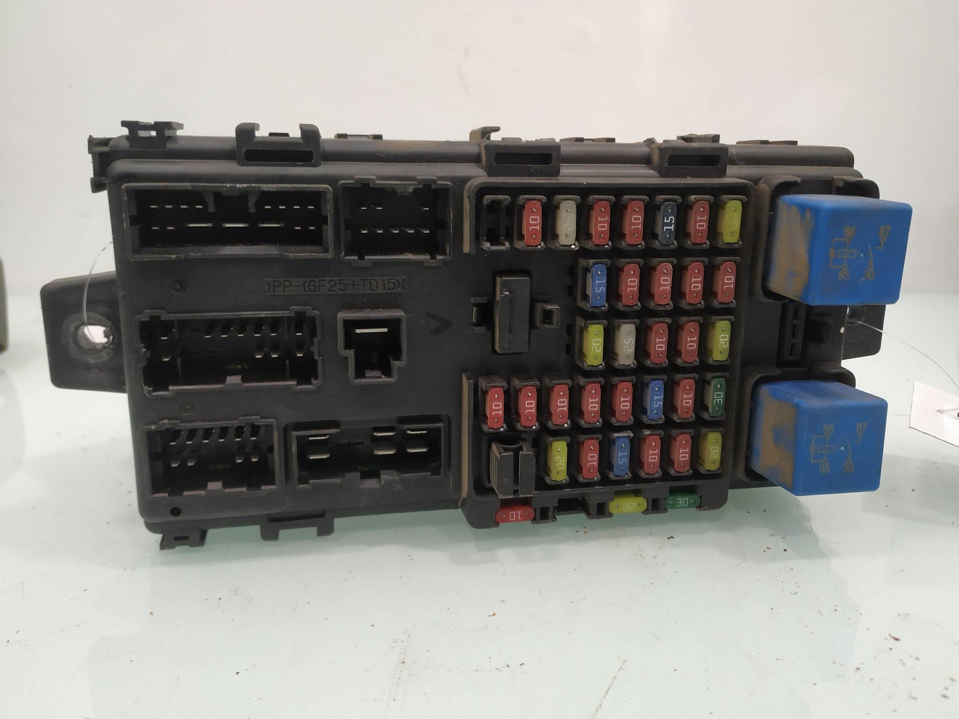 HYUNDAI Santa Fe SM (2000-2013) Fuse Box 9118826105 19072472