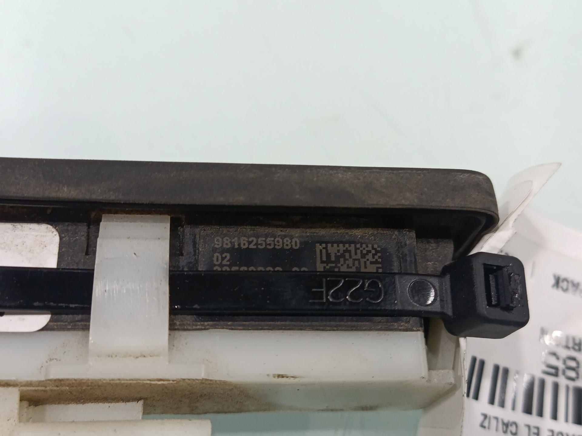 Maneta exterior porton YH01 9816255980 de Peugeot 508 2020-2022 con 152339 km