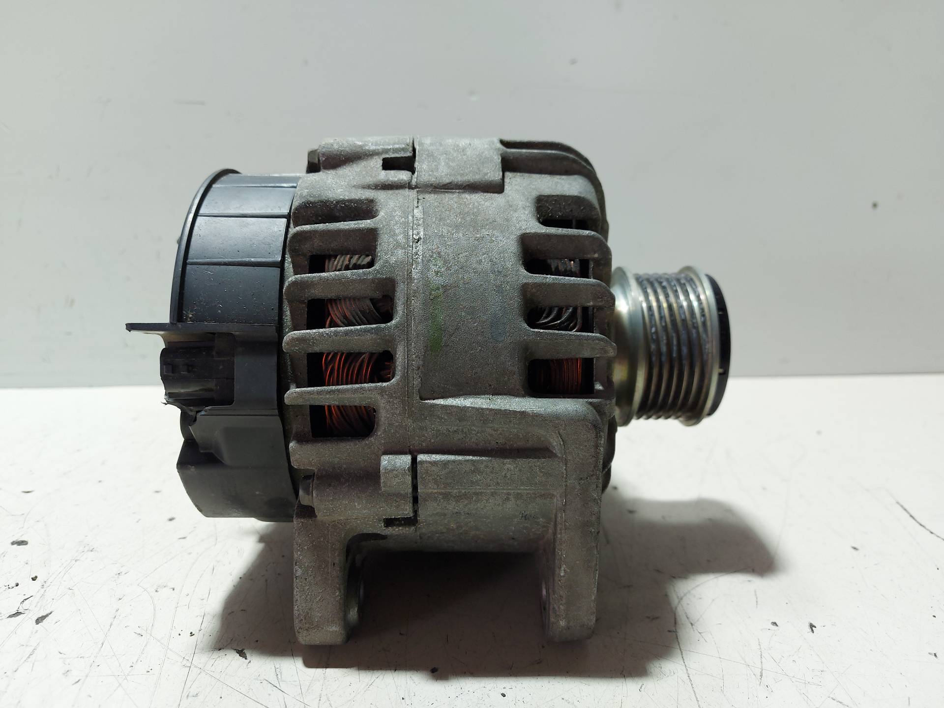 BMW Scenic 3 generation (2009-2015) Alternator 2606272B 25351583