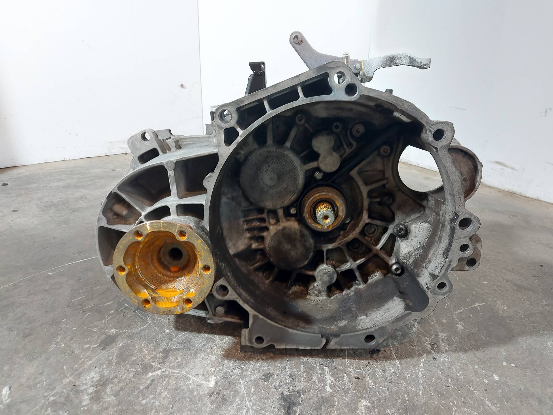 SEAT Toledo 3 generation (2004-2010) Gearbox JNC 27180886