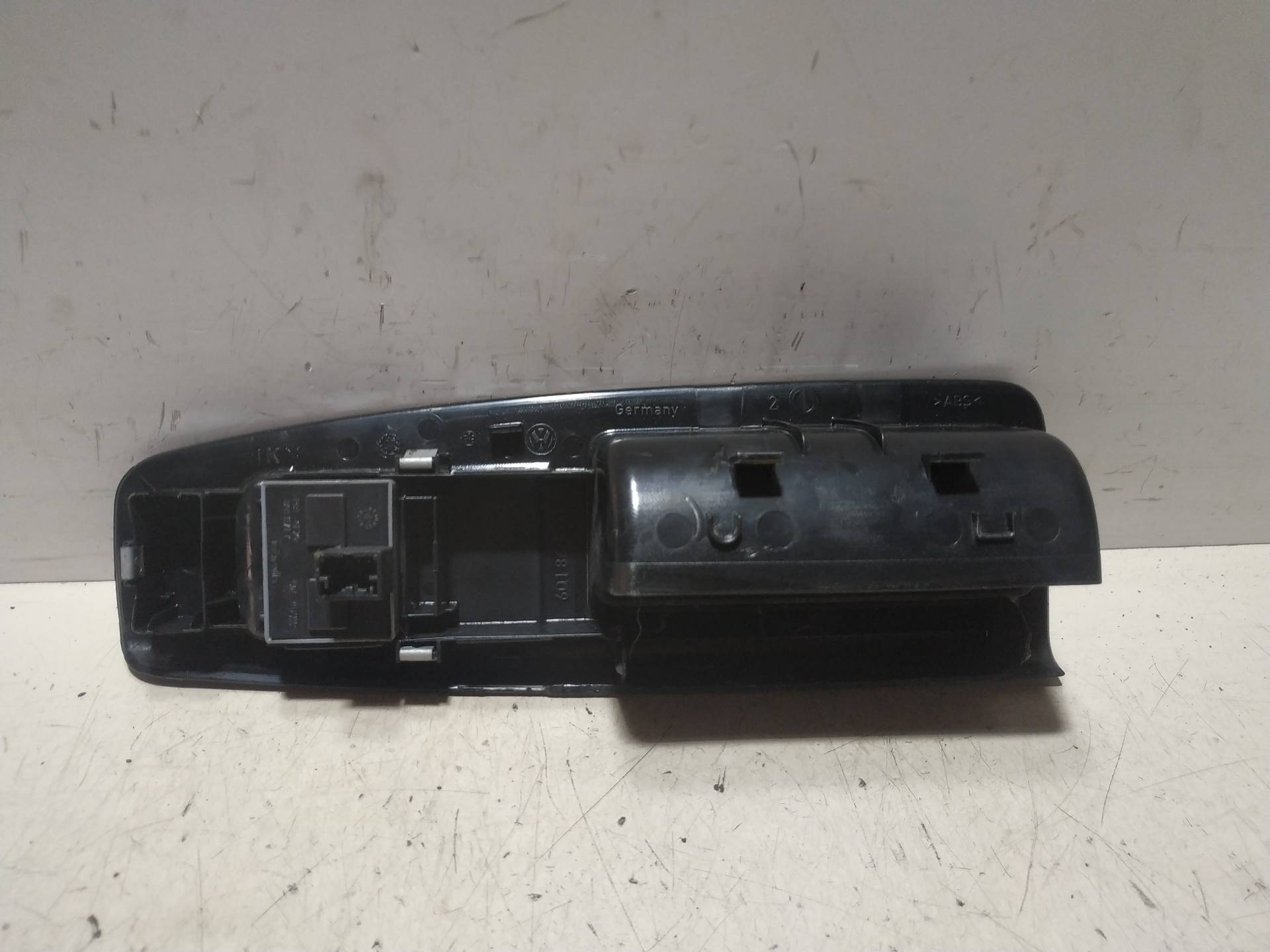 TOYOTA Front Left Door Window Switch 6Q1867171E 25618942