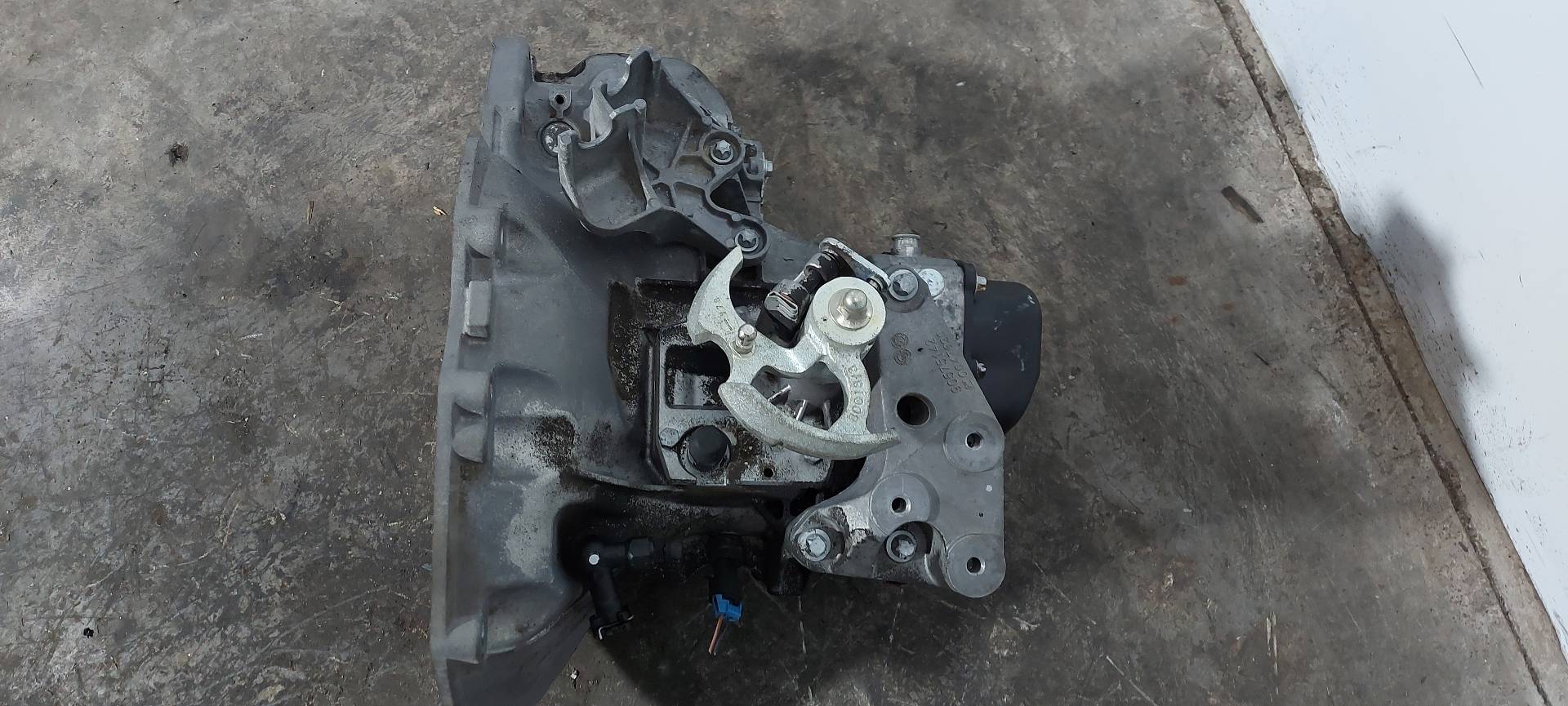 OPEL Zafira B (2005-2010) Växellåda 55565177 25039378