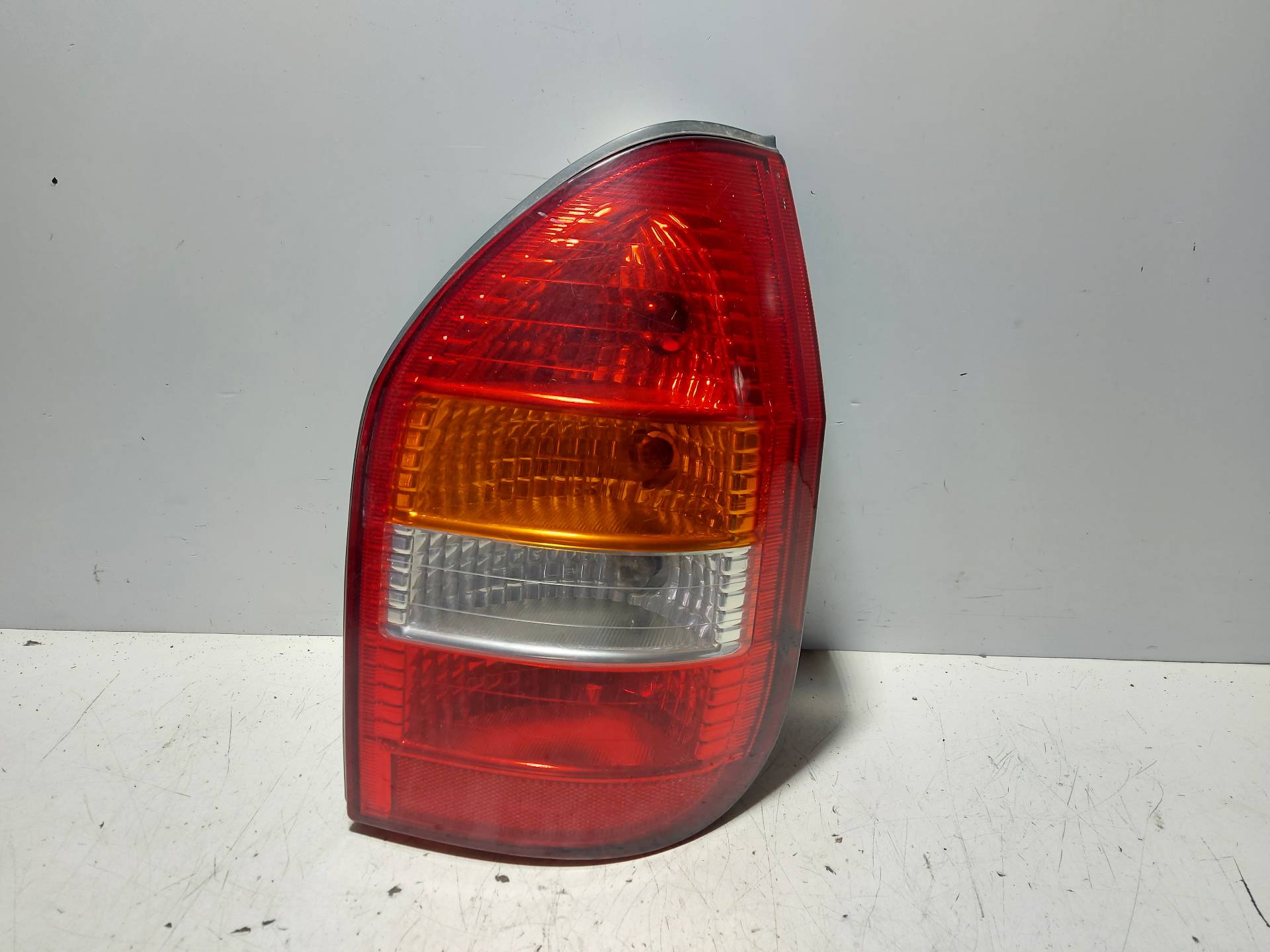 OPEL Zafira A (1999-2003) Rear Right Taillight Lamp 62281 25114757