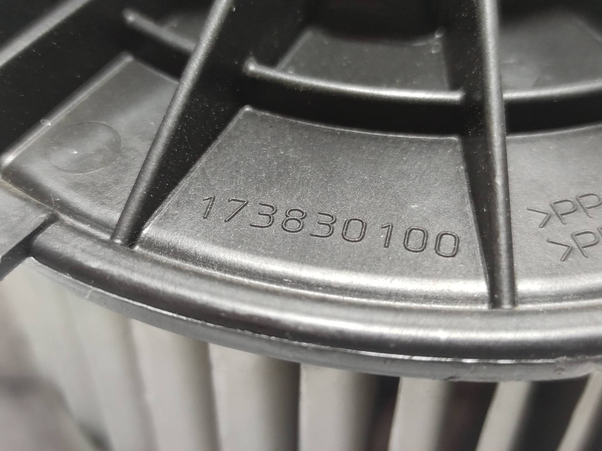 RENAULT Sildītāja ventilators 173830100, 173830100 22455074