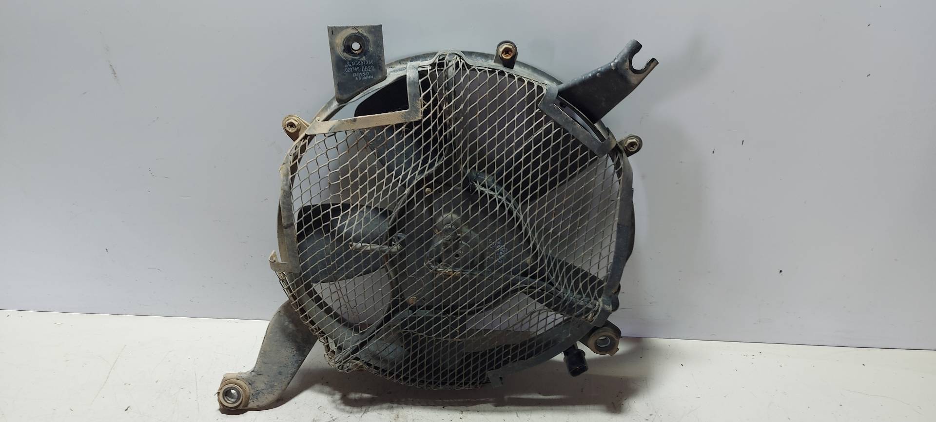 MITSUBISHI Pajero 2 generation (1991-1999) Ventilator difuzor 0650007121 24880279