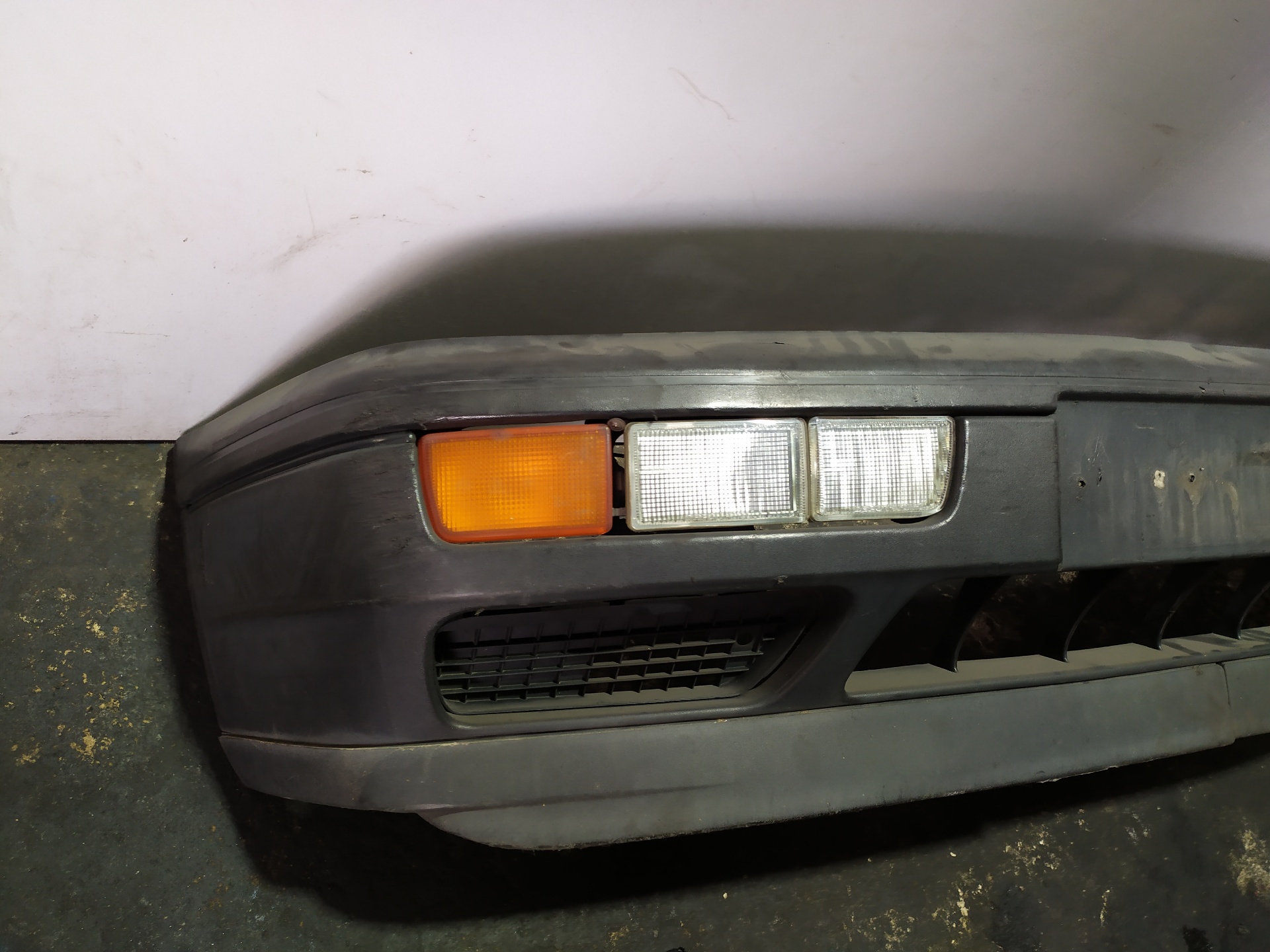 VOLKSWAGEN Passat B2 (1981-1988) Front Bumper 25393601