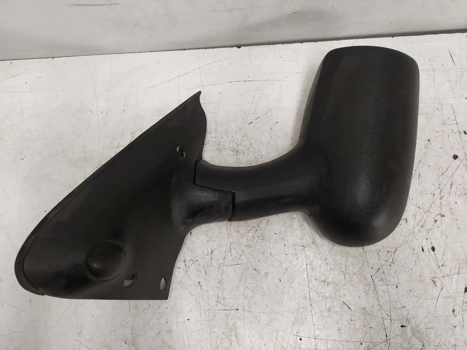 Door mirror left hand H9FA 202211 de Ford Transit autobús (fd_ _, fb_ _, fs_ _, fz_ _, fc_ _) 2000-2006 137 CV - pieza usada