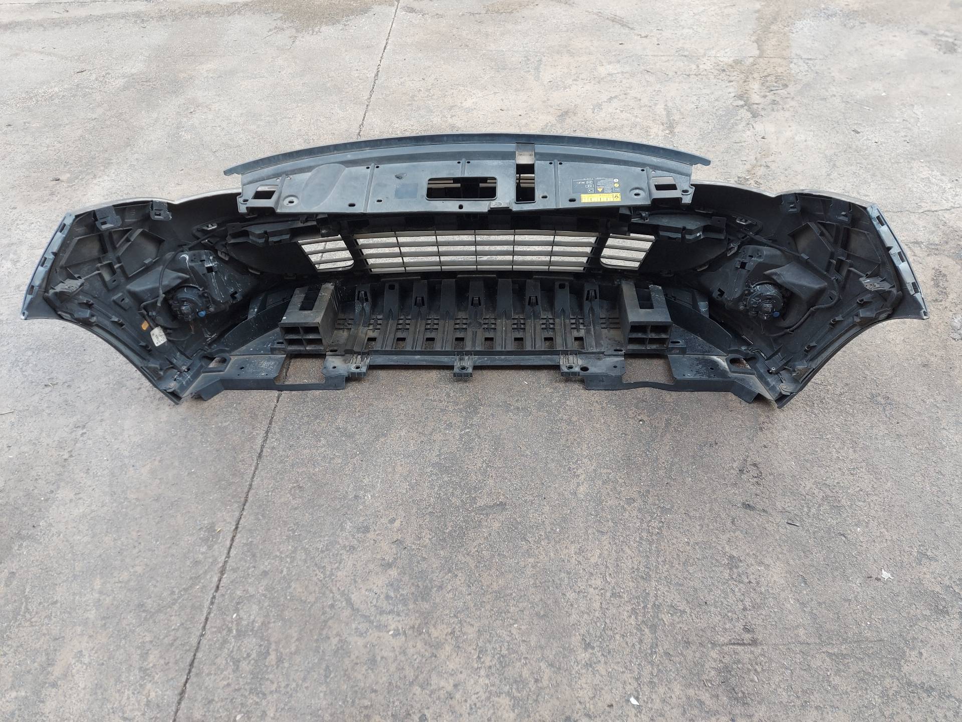 BMW Scenic 3 generation (2009-2015) Front Bumper 25351601
