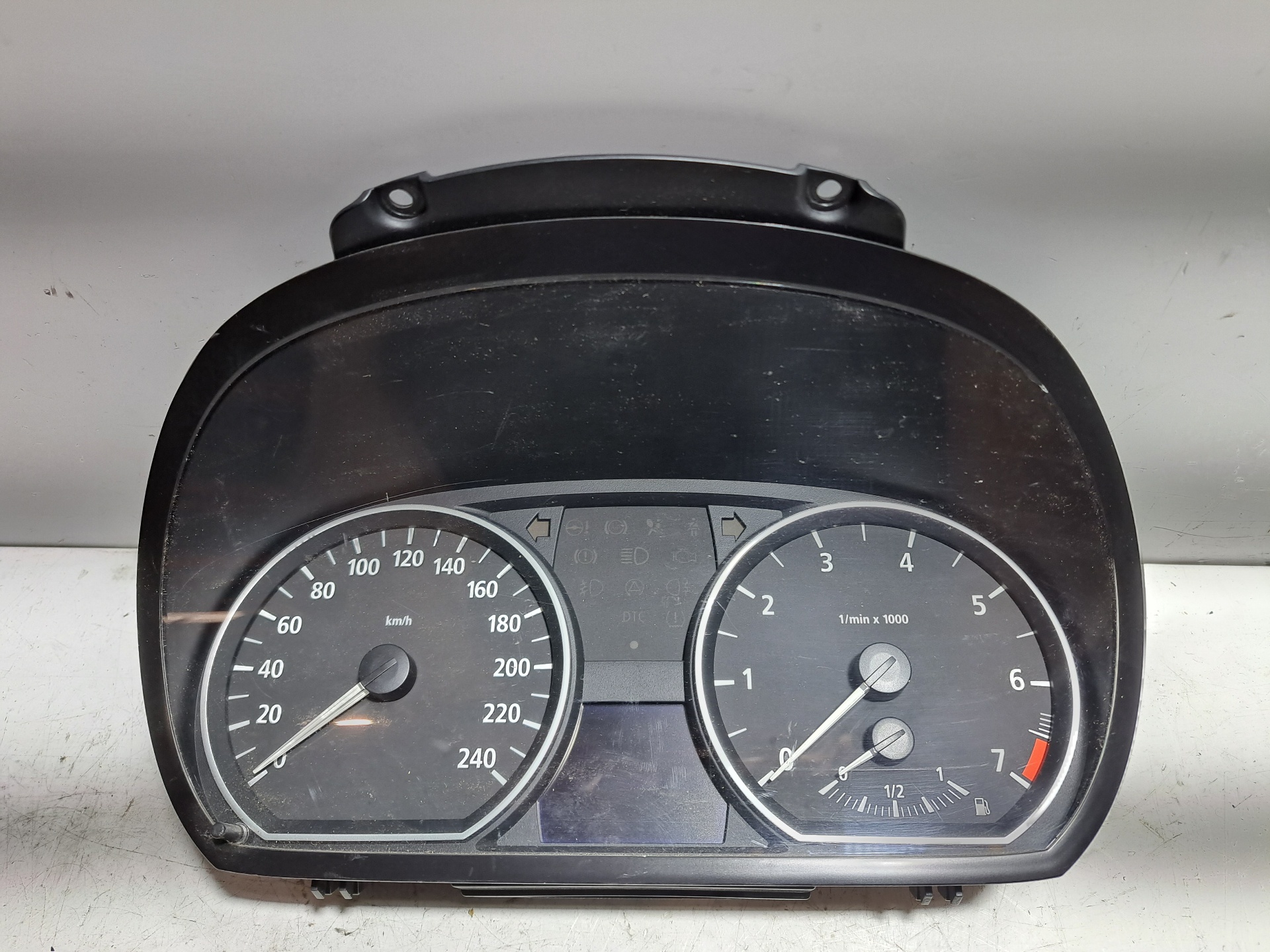 BMW 1 Series E81/E82/E87/E88 (2004-2013) Compteur de vitesse 6947136 25393427