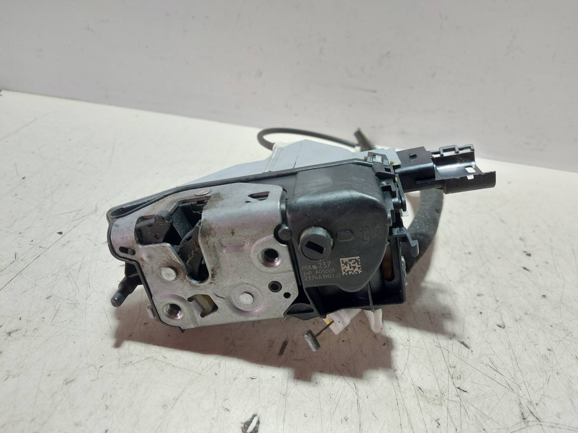 PEUGEOT 3008 2 generation (2017-2023) Rear Right Door Lock A048069 25416087