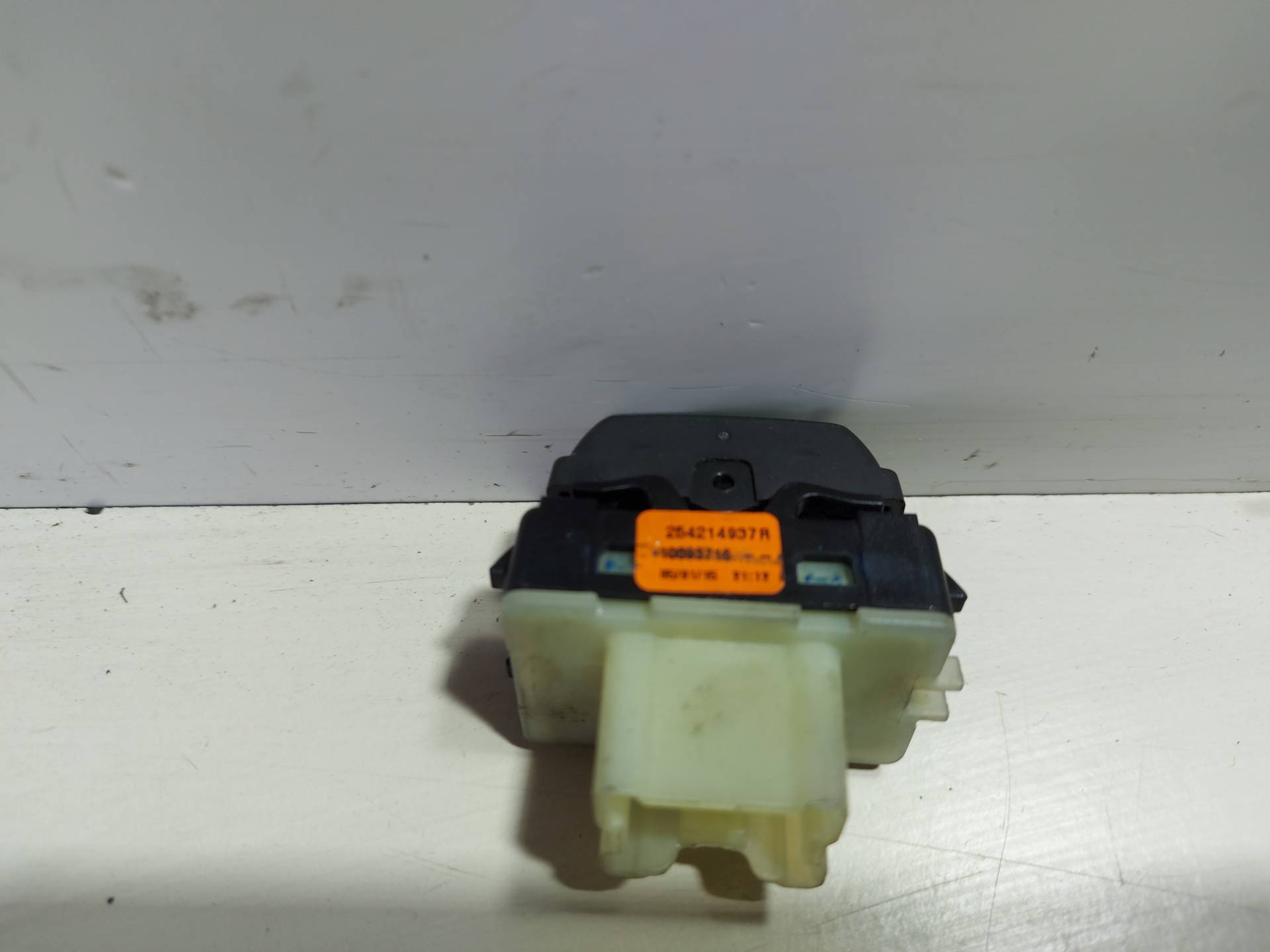 DACIA Dokker 1 generation (2012-2024) Front Right Door Window Switch 254214937R 25578141